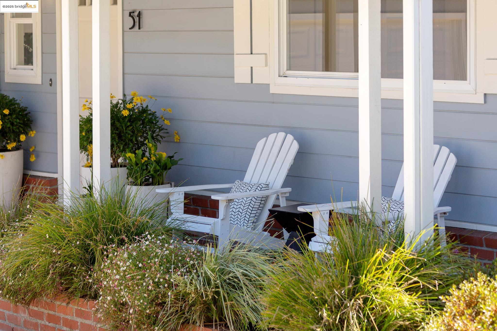 Detail Gallery Image 6 of 54 For 51 Rishell Dr, Oakland,  CA 94619 - 3 Beds | 2 Baths