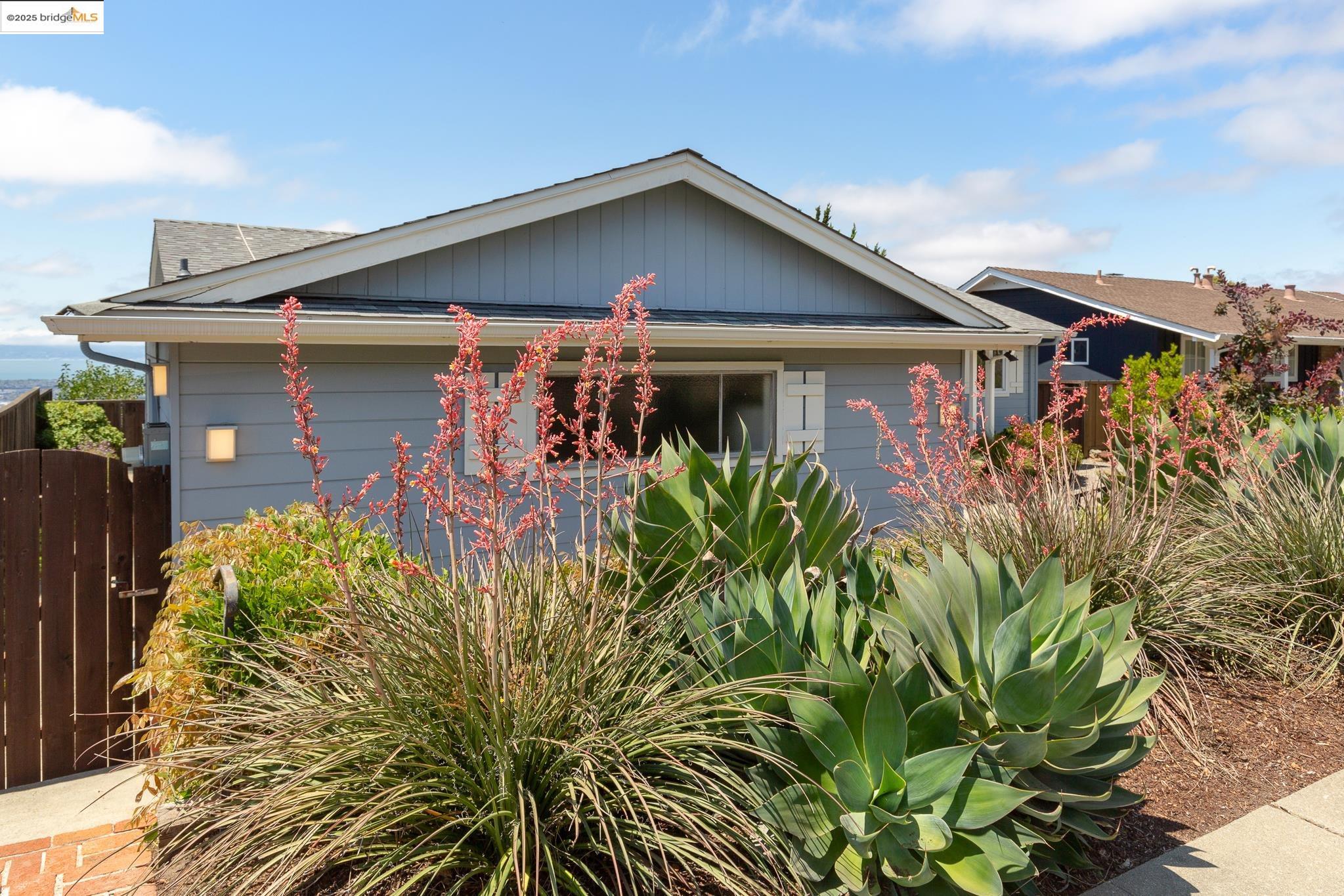 Detail Gallery Image 51 of 54 For 51 Rishell Dr, Oakland,  CA 94619 - 3 Beds | 2 Baths