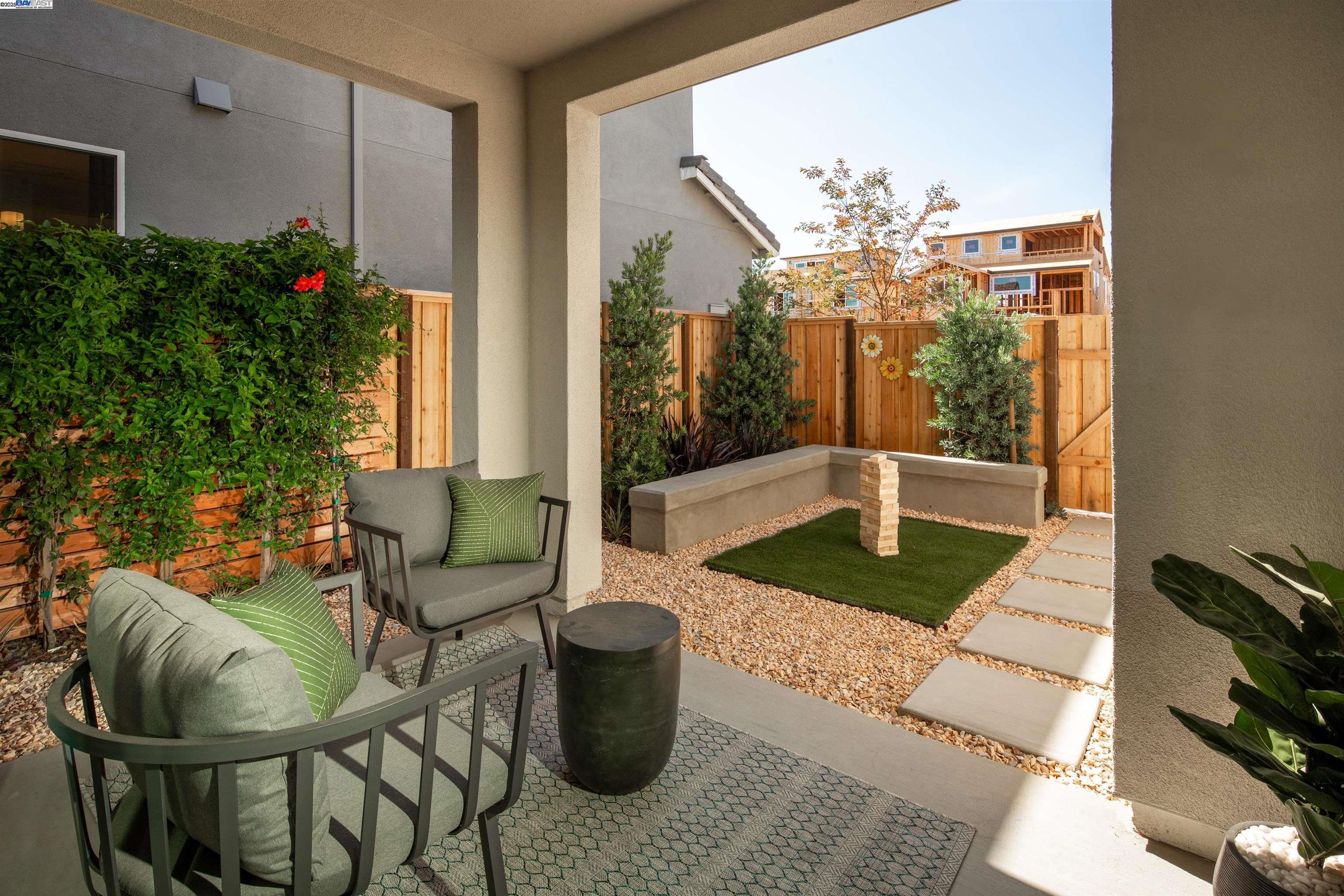 Detail Gallery Image 15 of 26 For 315 Flagship Drive, Napa,  CA 94558 - 4 Beds | 3 Baths