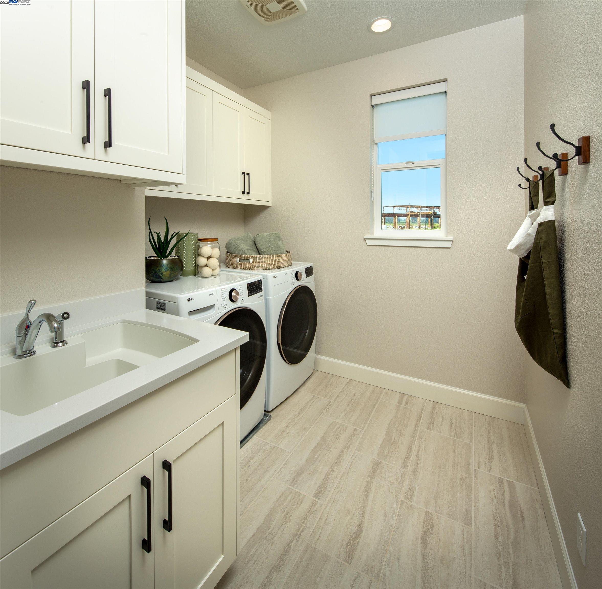 Detail Gallery Image 20 of 26 For 315 Flagship Drive, Napa,  CA 94558 - 4 Beds | 3 Baths