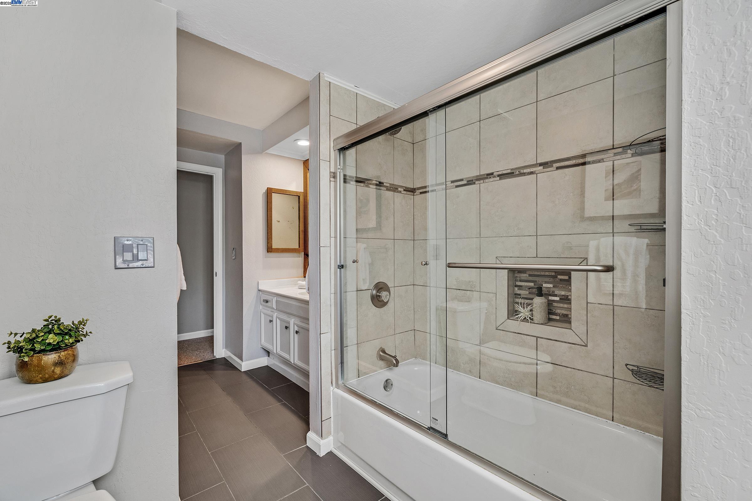 Detail Gallery Image 31 of 42 For 519 Ellesmere Dr, Walnut Creek,  CA 94598 - 5 Beds | 3 Baths
