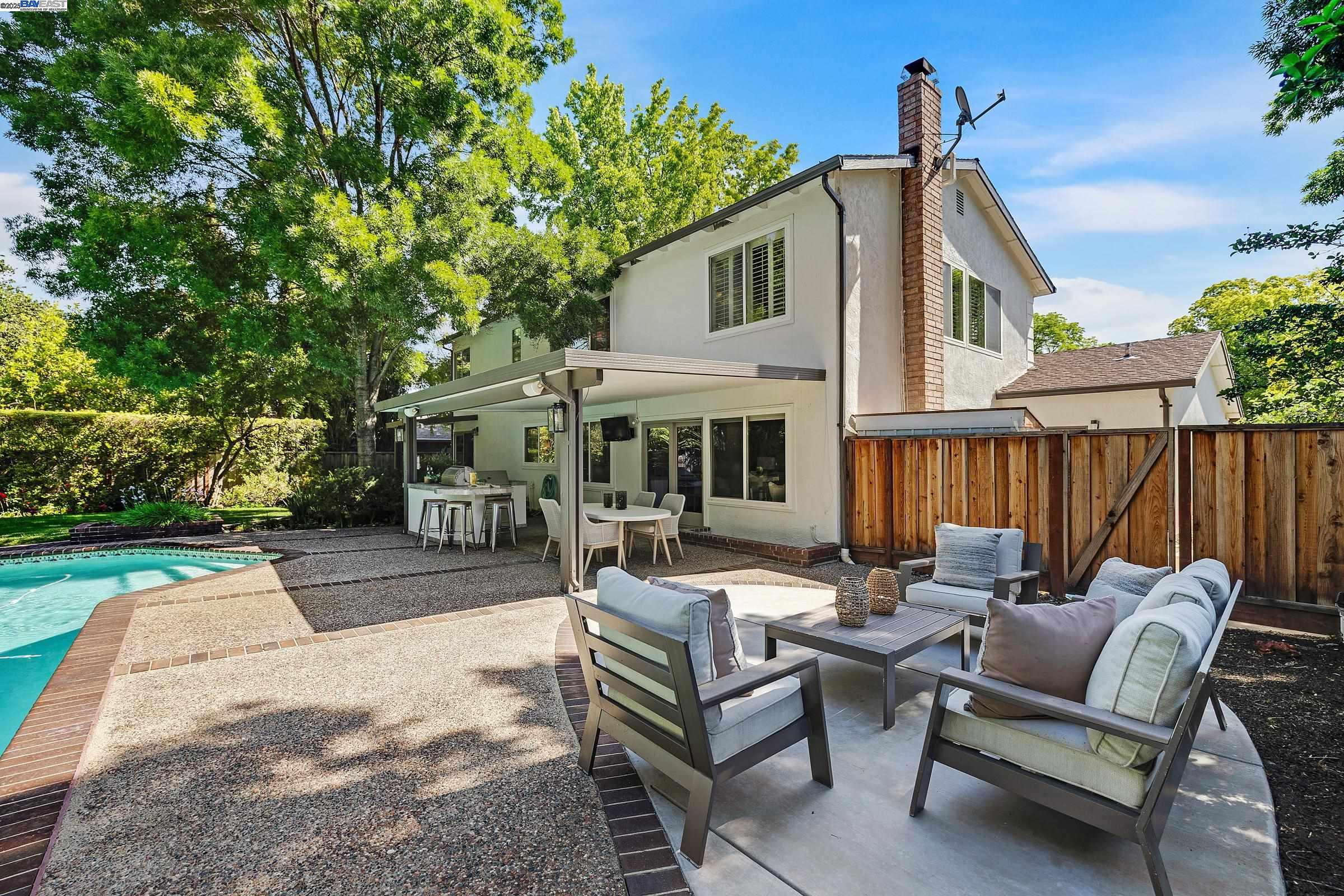 Detail Gallery Image 32 of 42 For 519 Ellesmere Dr, Walnut Creek,  CA 94598 - 5 Beds | 3 Baths