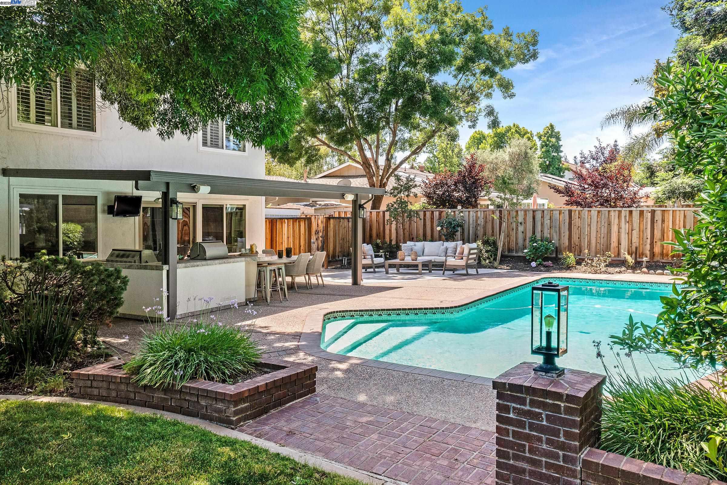 Detail Gallery Image 38 of 42 For 519 Ellesmere Dr, Walnut Creek,  CA 94598 - 5 Beds | 3 Baths
