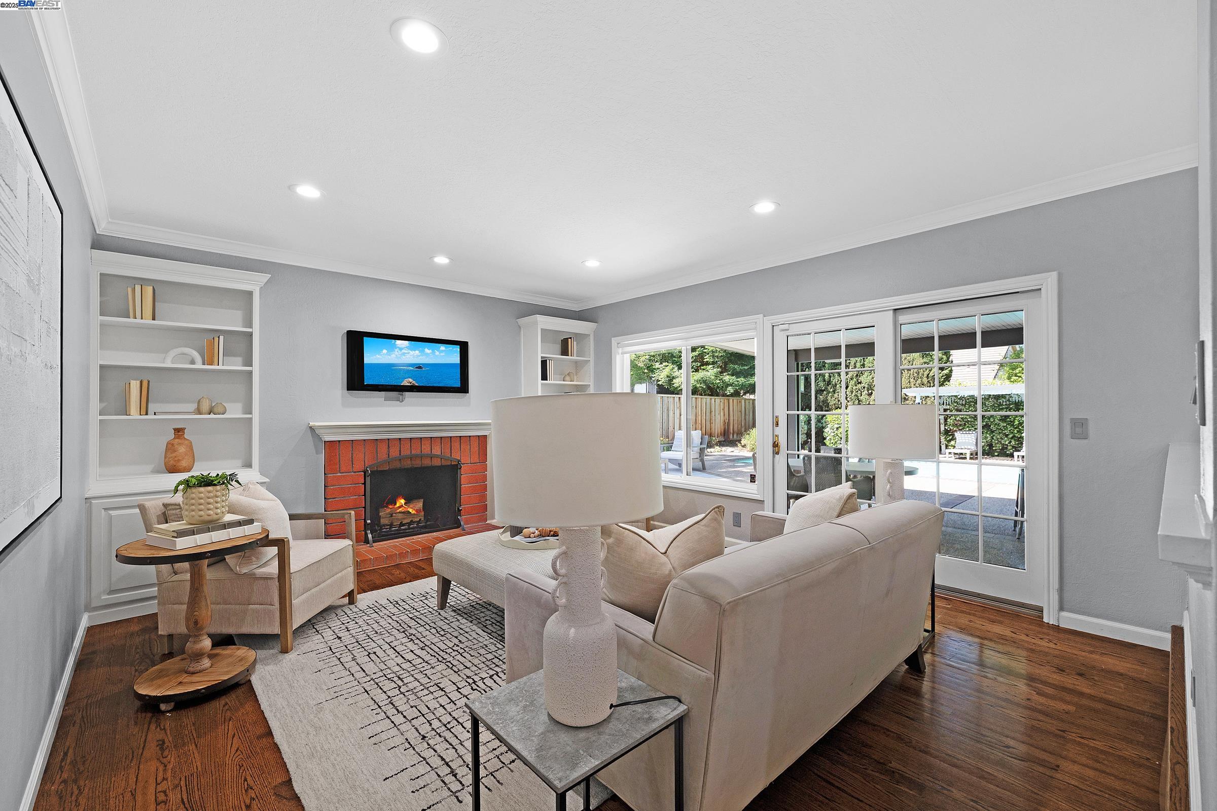 Detail Gallery Image 9 of 42 For 519 Ellesmere Dr, Walnut Creek,  CA 94598 - 5 Beds | 3 Baths