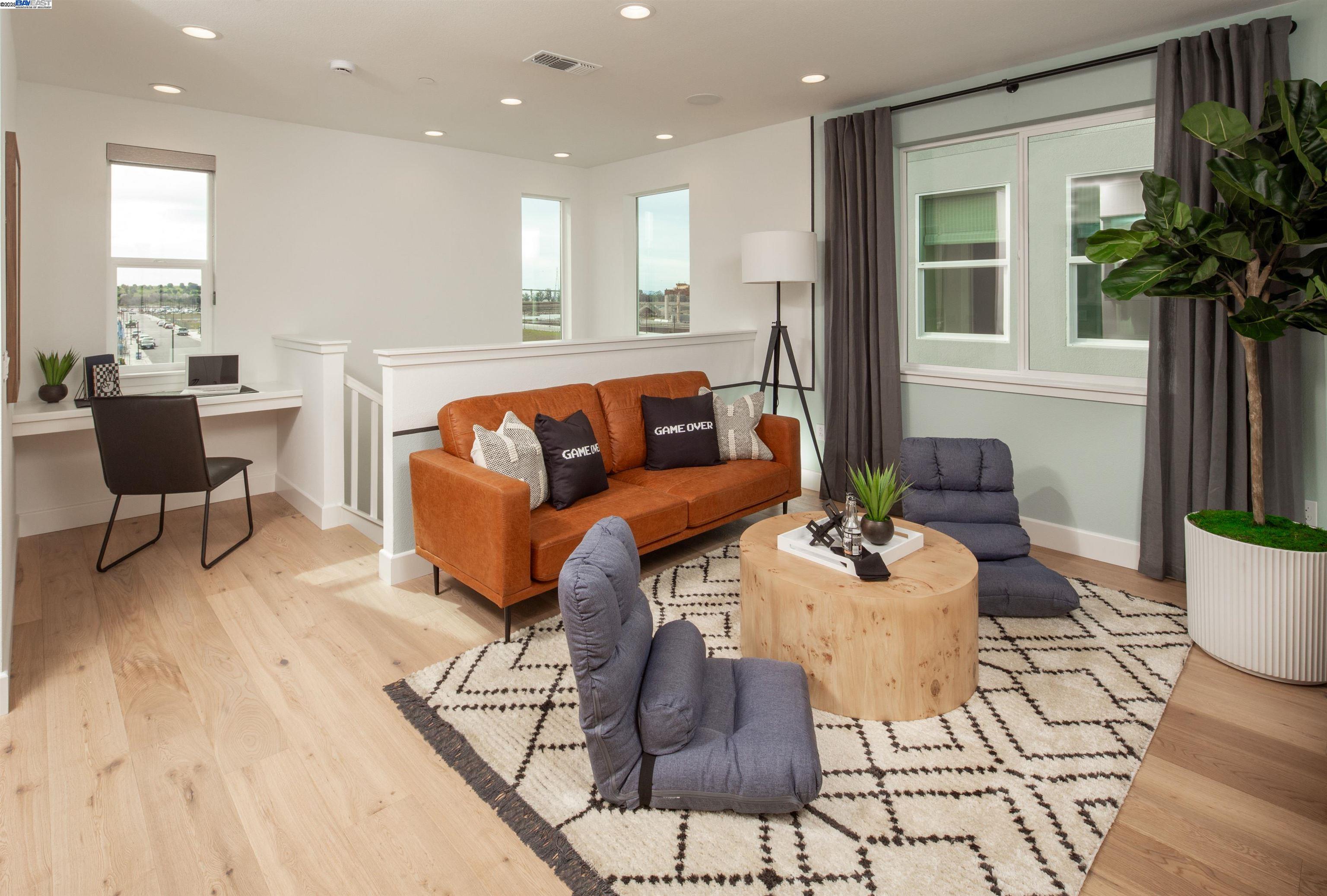 Detail Gallery Image 12 of 15 For 114 Compass Drive, Napa,  CA 94558 - 4 Beds | 3/1 Baths