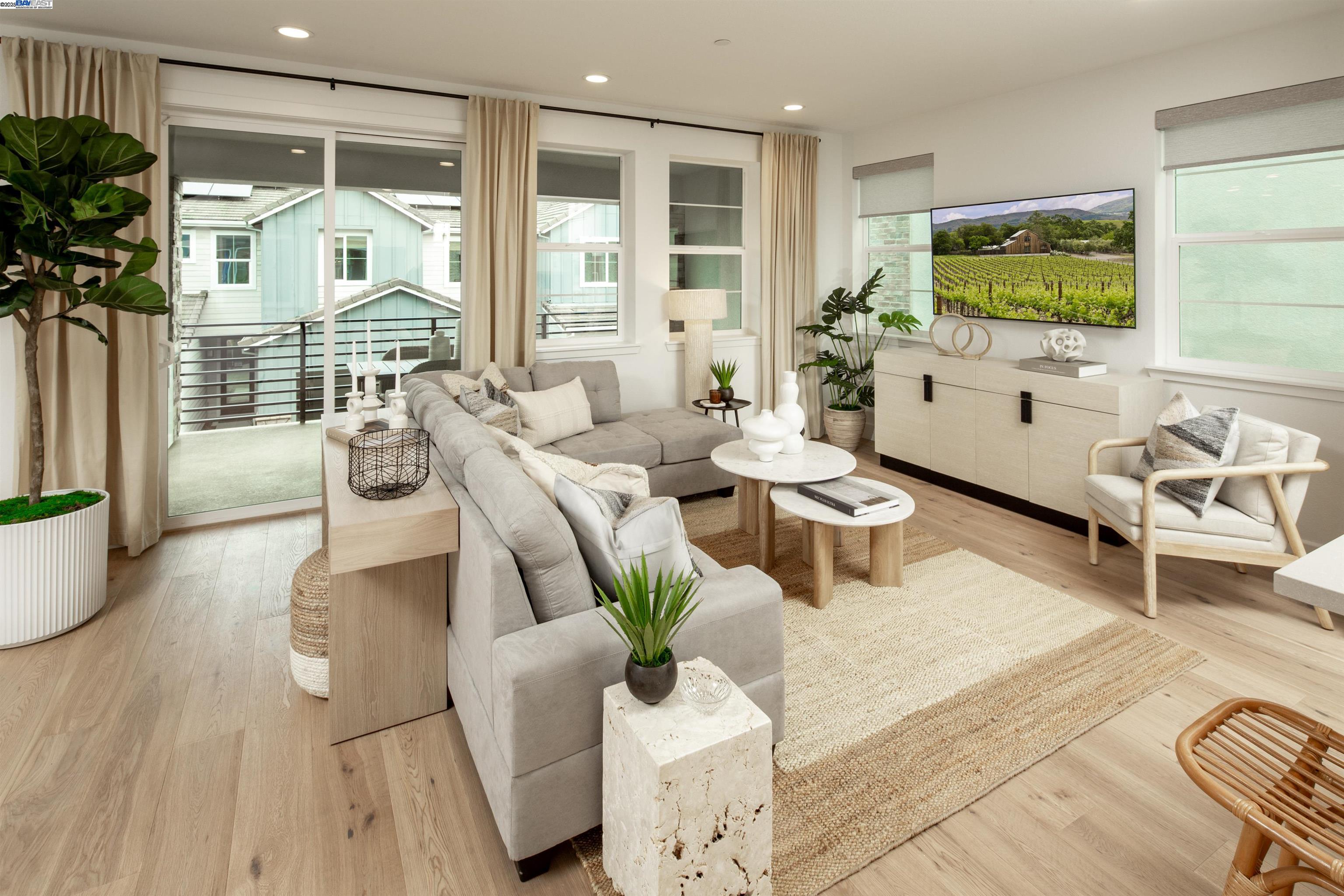 Detail Gallery Image 8 of 15 For 114 Compass Drive, Napa,  CA 94558 - 4 Beds | 3/1 Baths