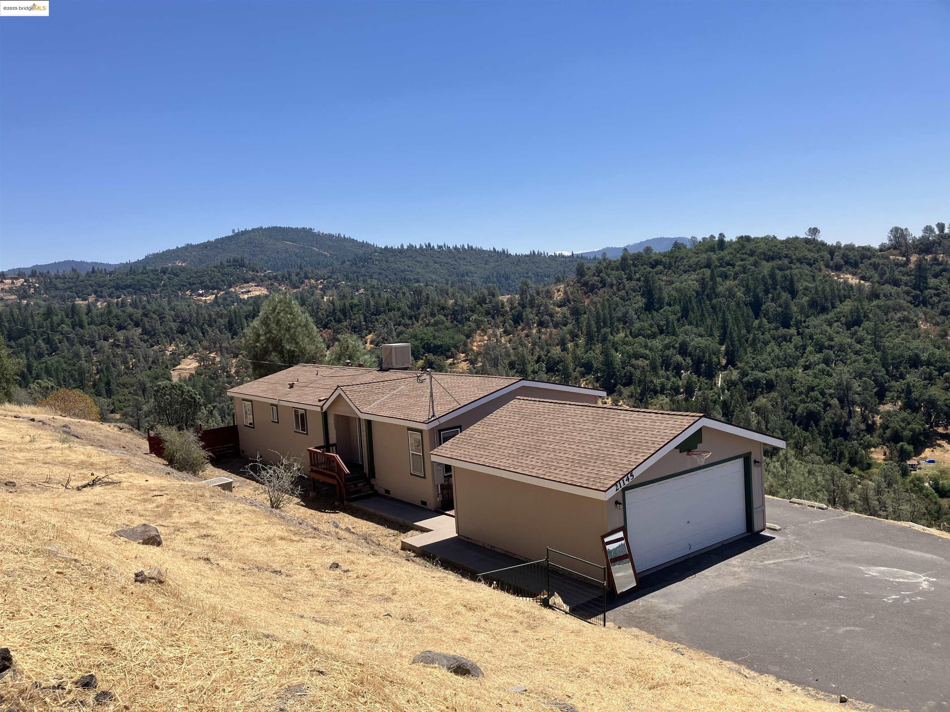 Detail Gallery Image 1 of 33 For 21145 Pokie Rd., Soulsbyville,  CA 95372 - 3 Beds | 2 Baths