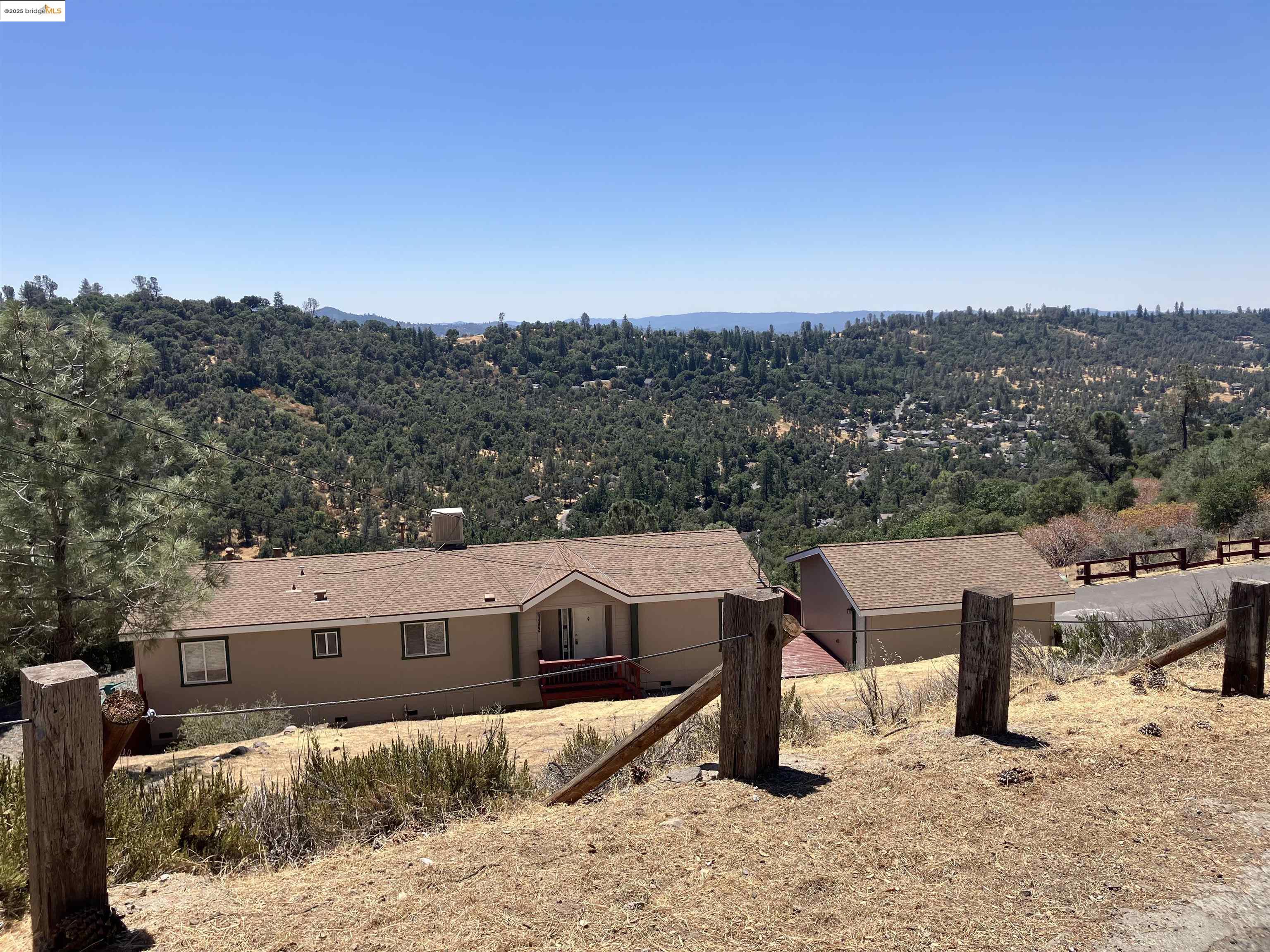 Detail Gallery Image 4 of 33 For 21145 Pokie Rd., Soulsbyville,  CA 95372 - 3 Beds | 2 Baths