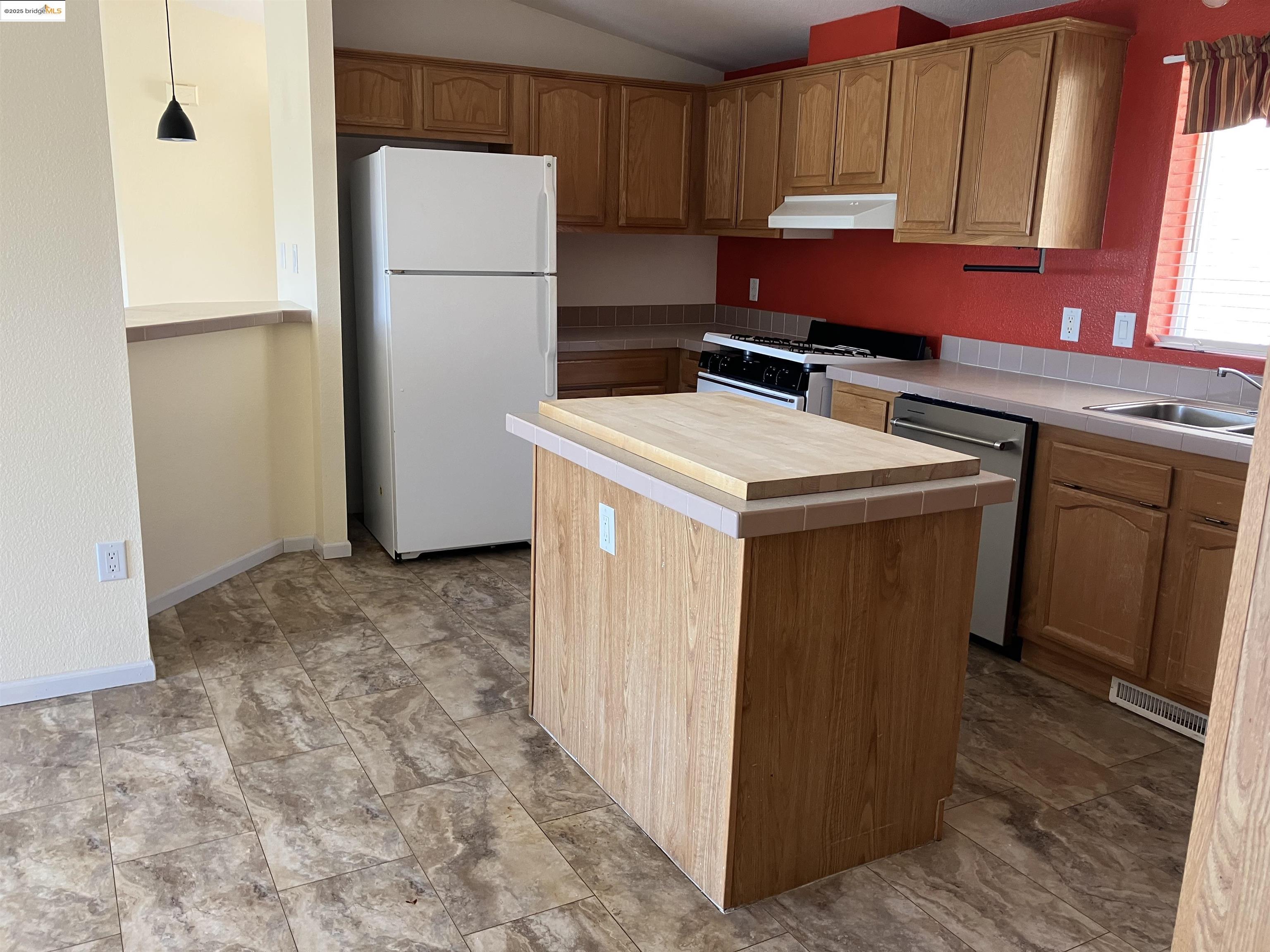 Detail Gallery Image 10 of 33 For 21145 Pokie Rd., Soulsbyville,  CA 95372 - 3 Beds | 2 Baths