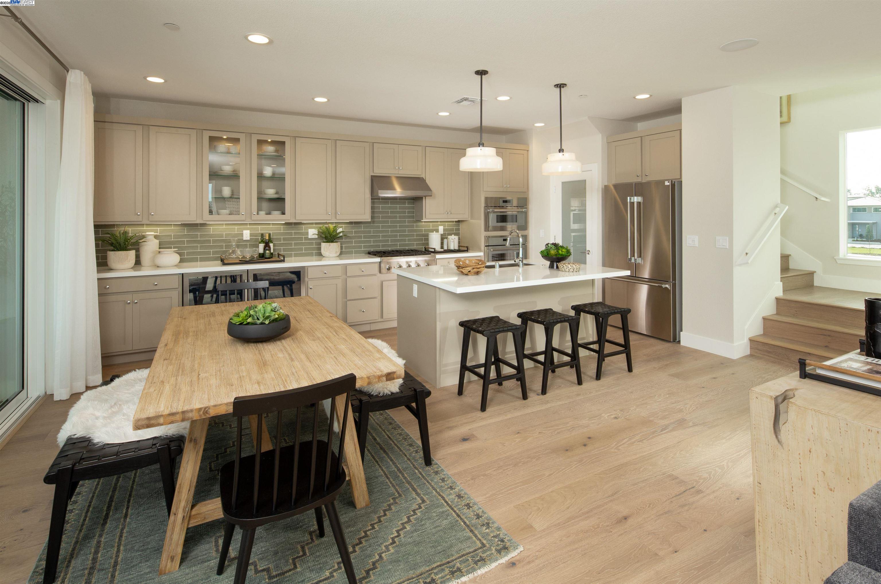Detail Gallery Image 6 of 15 For 110 Compass Drive, Napa,  CA 94558 - 4 Beds | 3/1 Baths