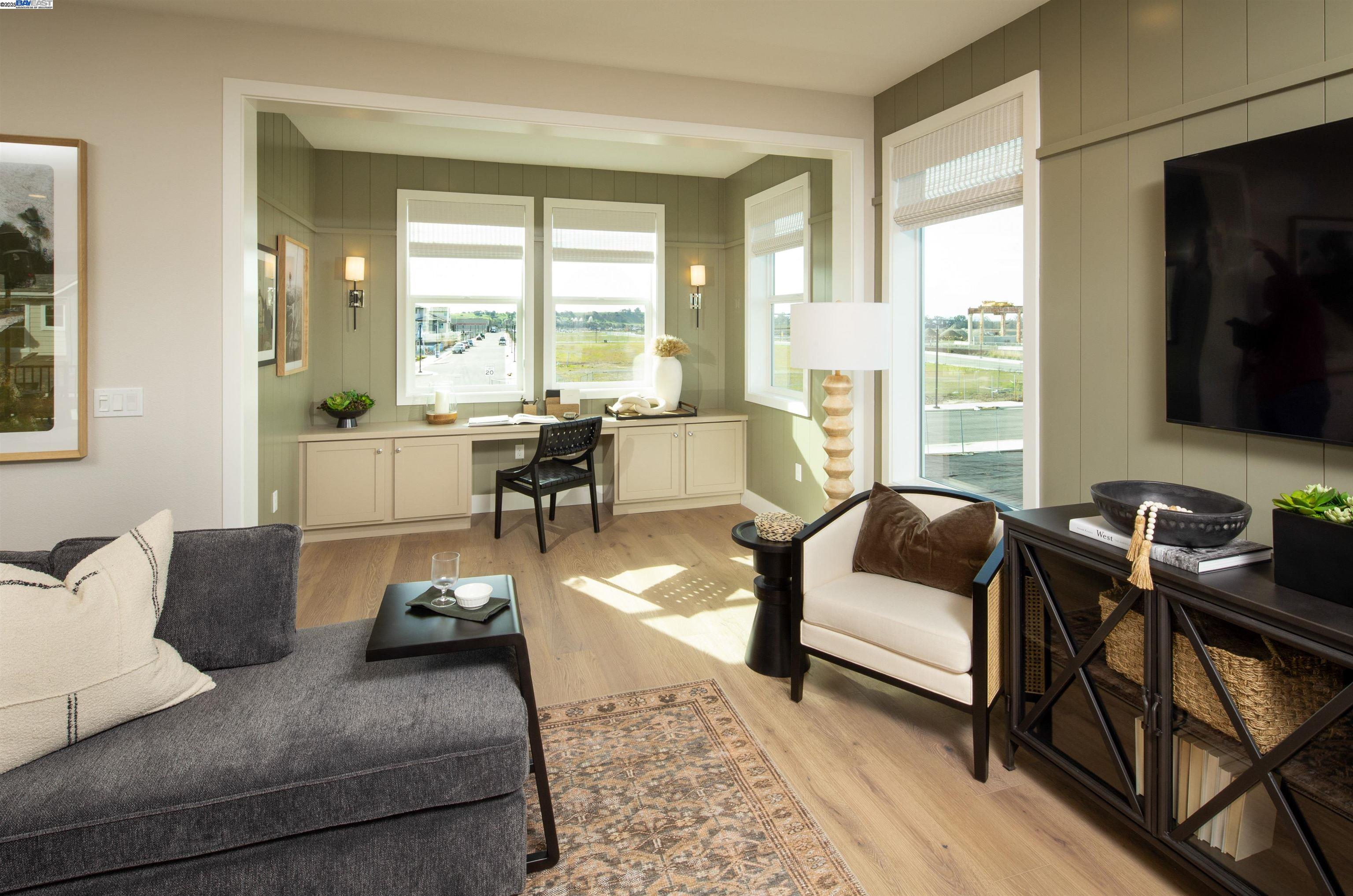 Detail Gallery Image 10 of 15 For 110 Compass Drive, Napa,  CA 94558 - 4 Beds | 3/1 Baths
