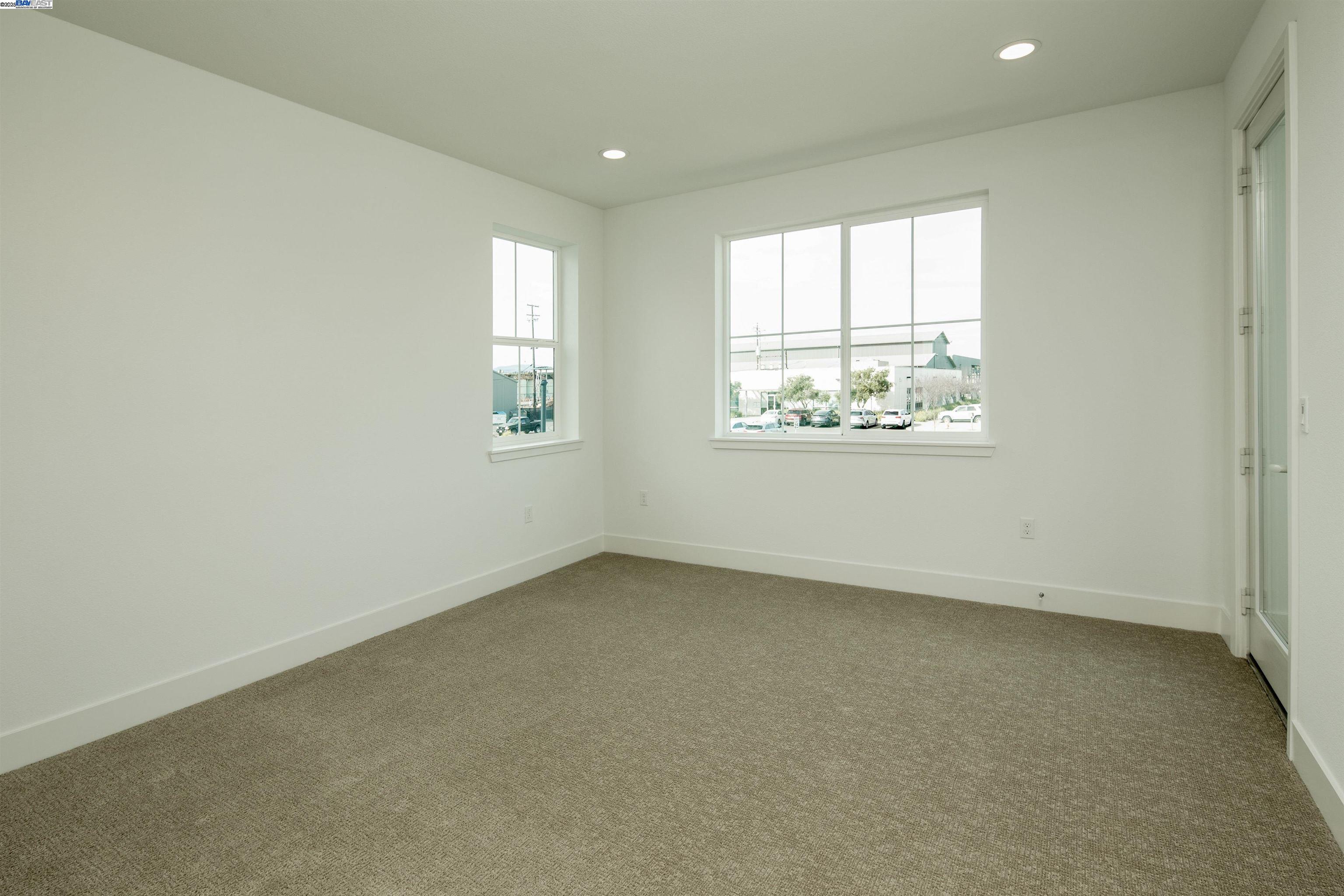 Detail Gallery Image 11 of 29 For 101 Ripple Way #1704,  Napa,  CA 94558 - 4 Beds | 3 Baths