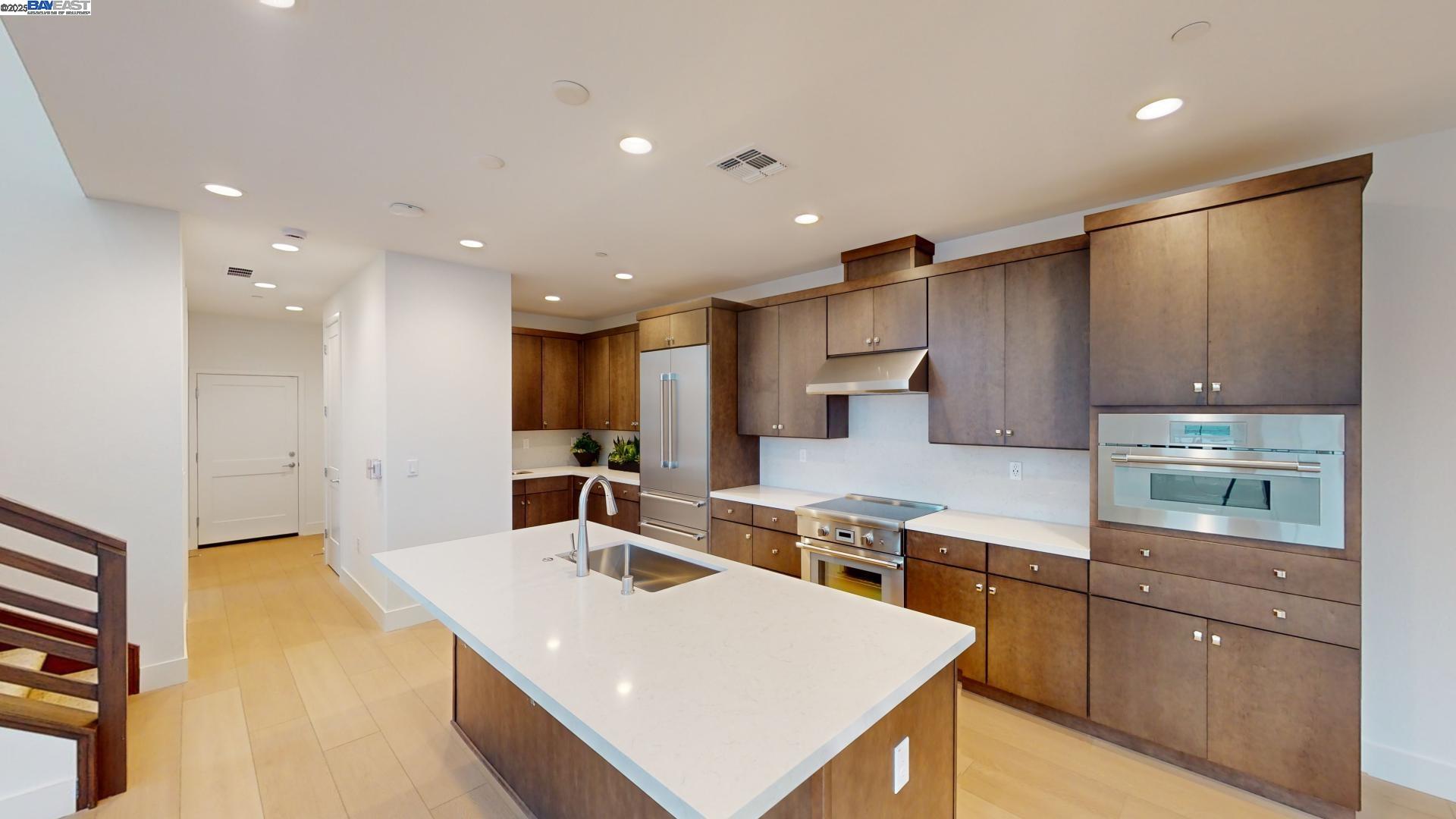 Detail Gallery Image 17 of 29 For 101 Ripple Way #1704,  Napa,  CA 94558 - 4 Beds | 3 Baths