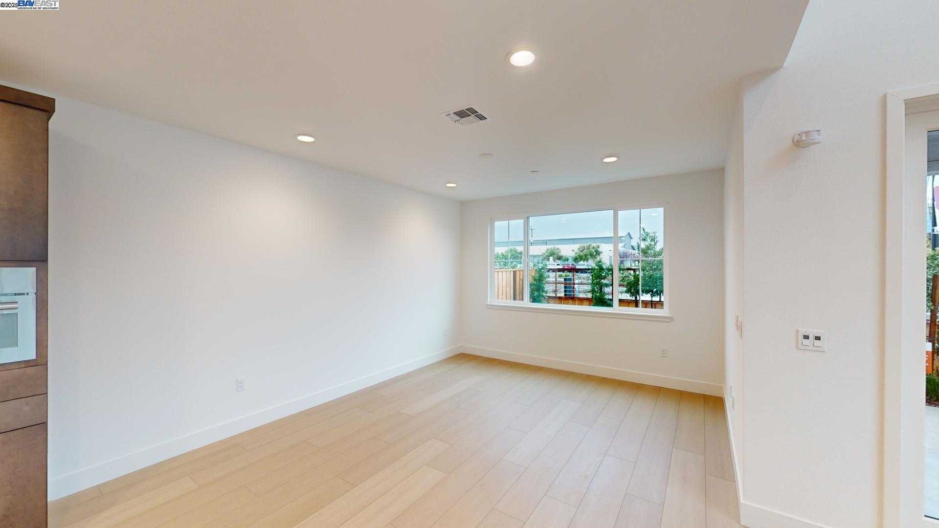 Detail Gallery Image 24 of 29 For 101 Ripple Way #1704,  Napa,  CA 94558 - 4 Beds | 3 Baths