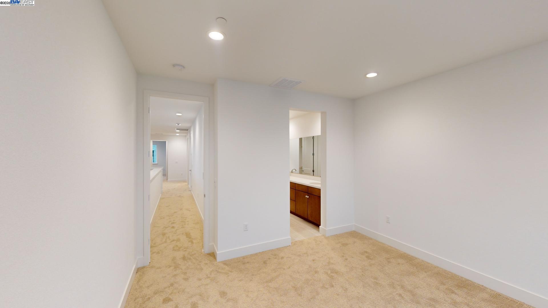 Detail Gallery Image 27 of 29 For 101 Ripple Way #1704,  Napa,  CA 94558 - 4 Beds | 3 Baths