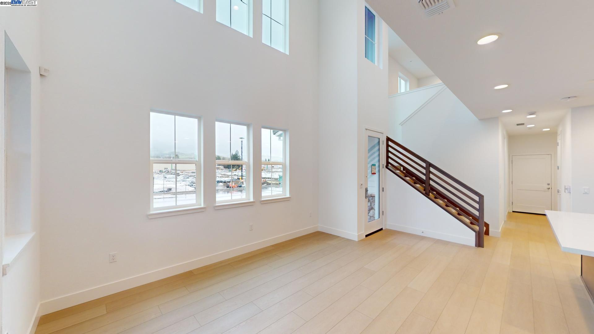 Detail Gallery Image 7 of 29 For 101 Ripple Way #1704,  Napa,  CA 94558 - 4 Beds | 3 Baths