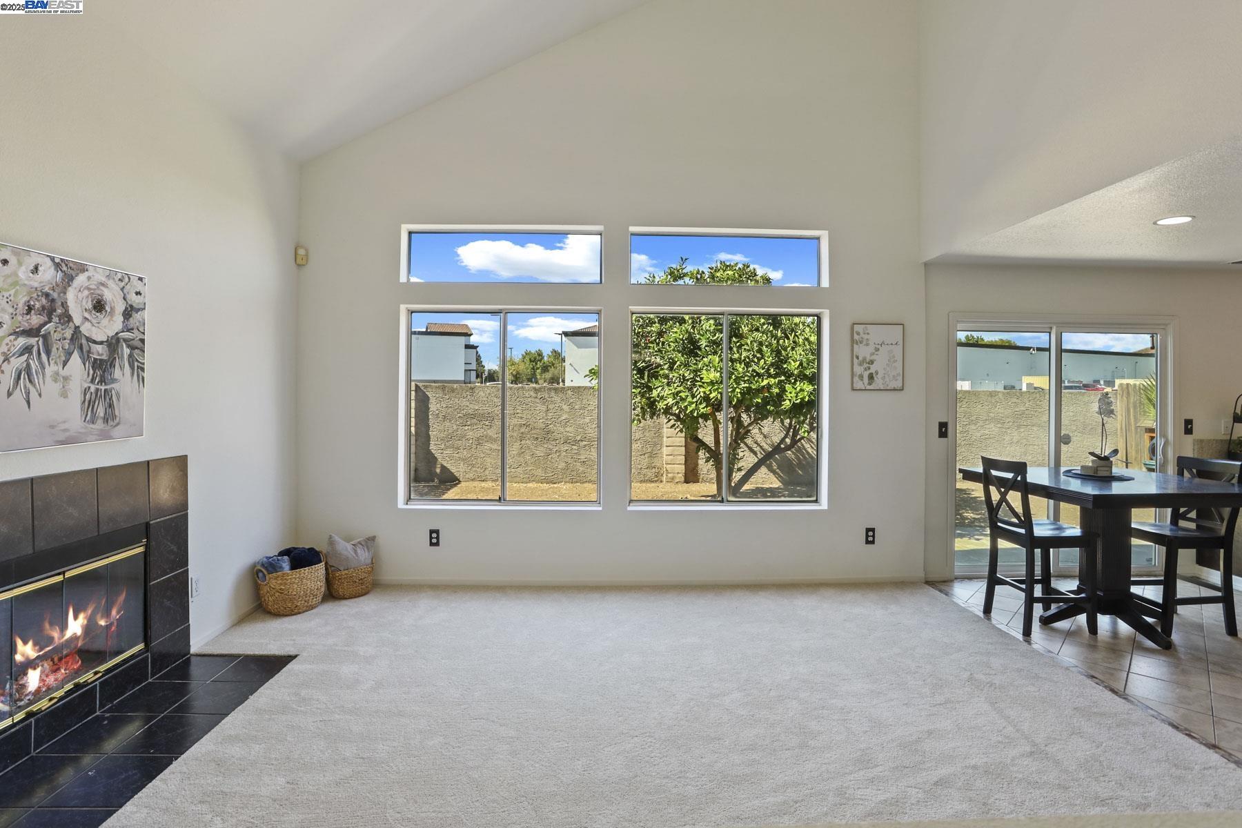 Detail Gallery Image 13 of 45 For 1830 Laurelgrove Ln, Tracy,  CA 95376 - 3 Beds | 2/1 Baths