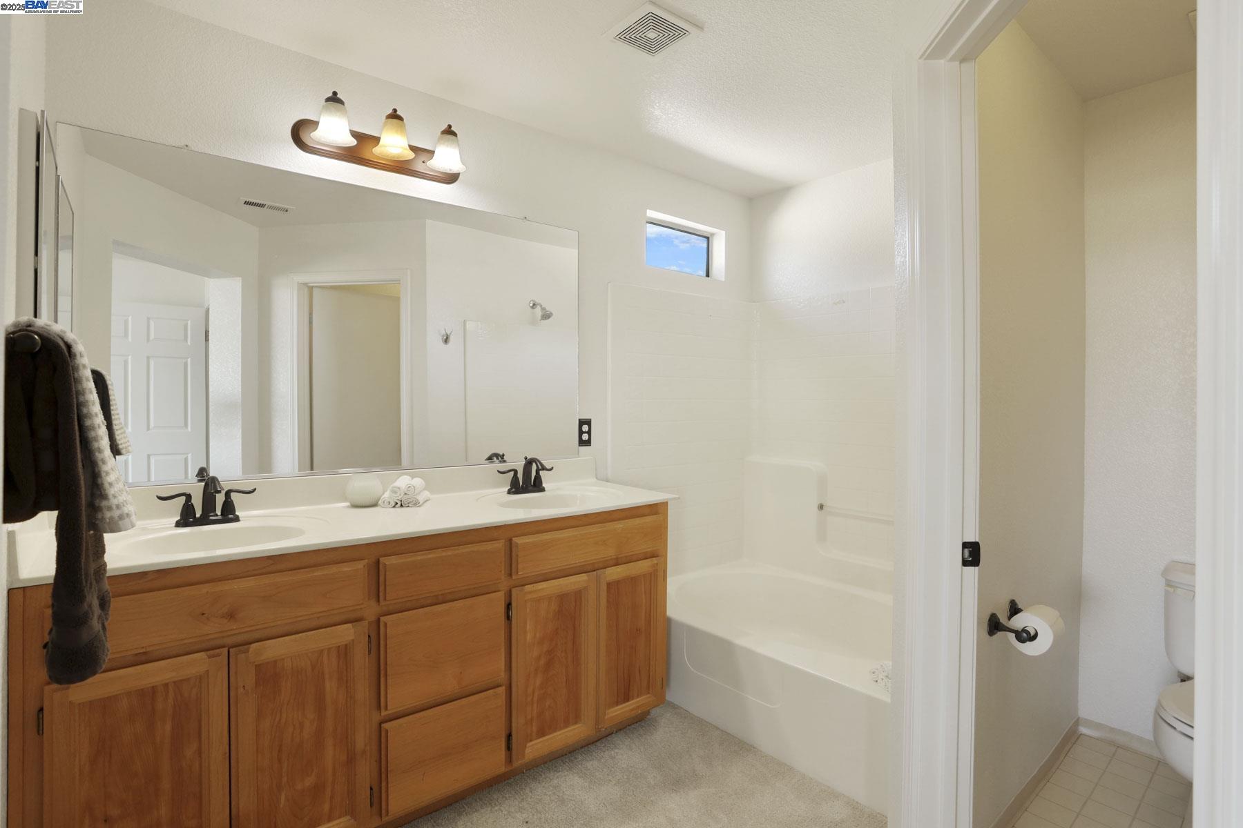 Detail Gallery Image 34 of 45 For 1830 Laurelgrove Ln, Tracy,  CA 95376 - 3 Beds | 2/1 Baths