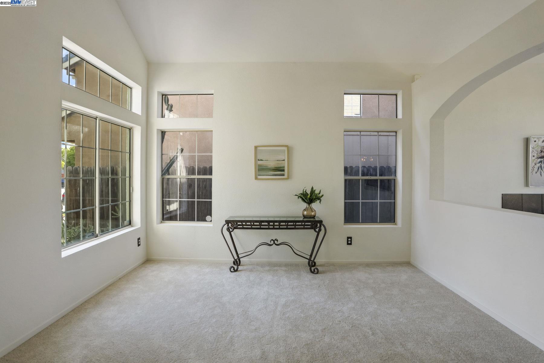 Detail Gallery Image 9 of 45 For 1830 Laurelgrove Ln, Tracy,  CA 95376 - 3 Beds | 2/1 Baths