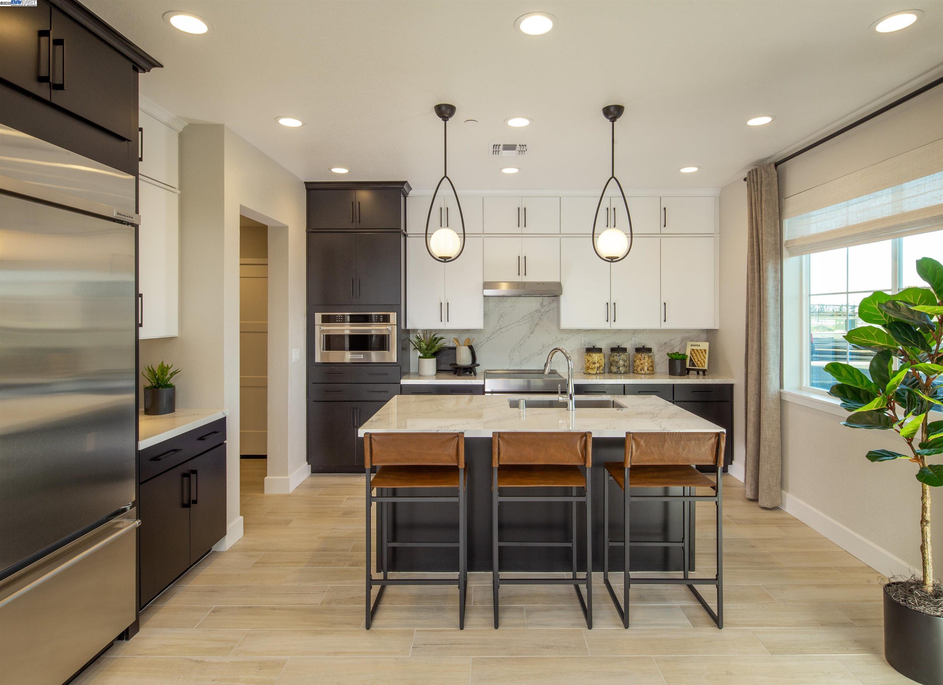 Detail Gallery Image 7 of 20 For 119 Compass Drive #1803,  Napa,  CA 94558 - 4 Beds | 2/1 Baths
