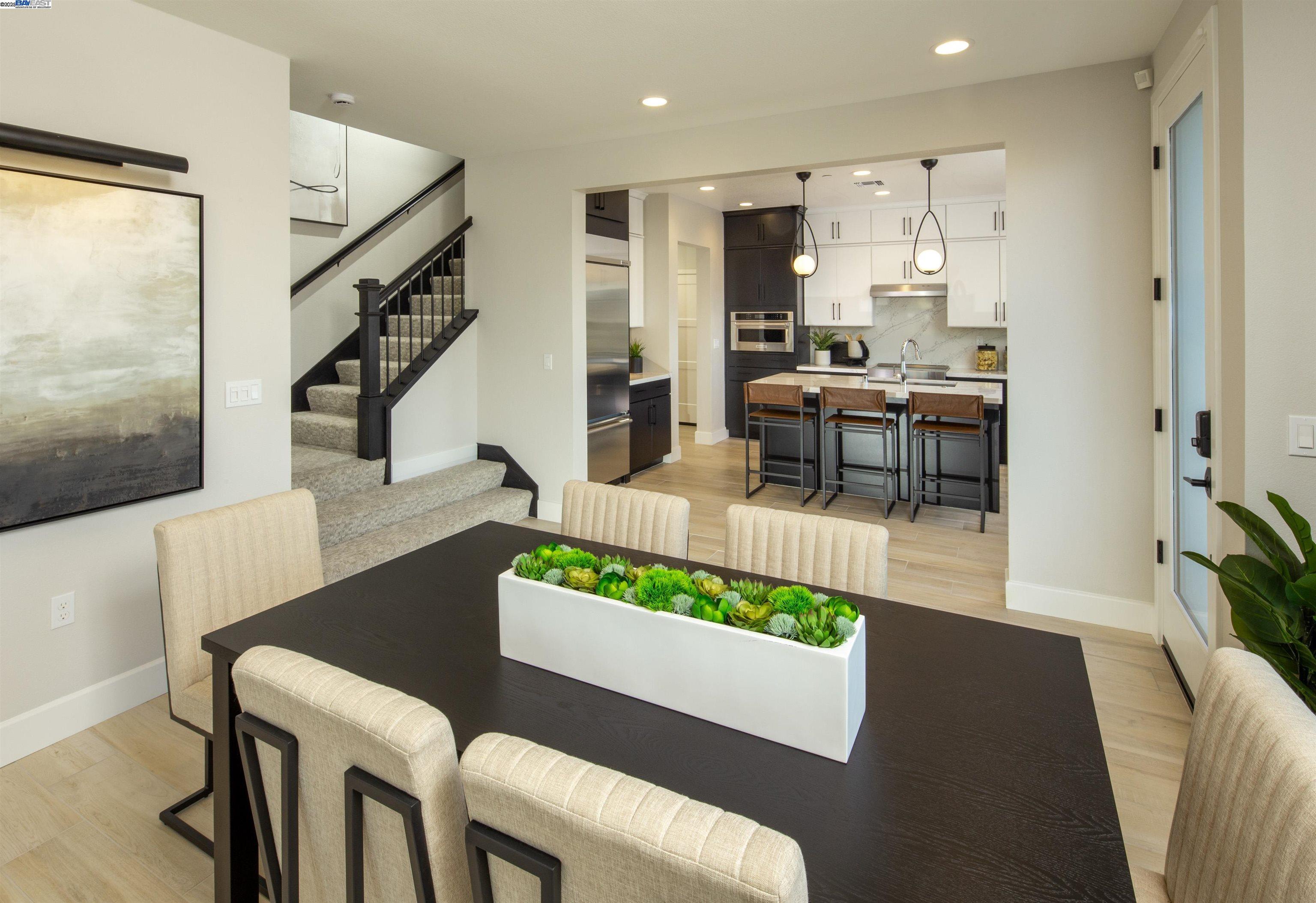 Detail Gallery Image 9 of 20 For 119 Compass Drive #1803,  Napa,  CA 94558 - 4 Beds | 2/1 Baths