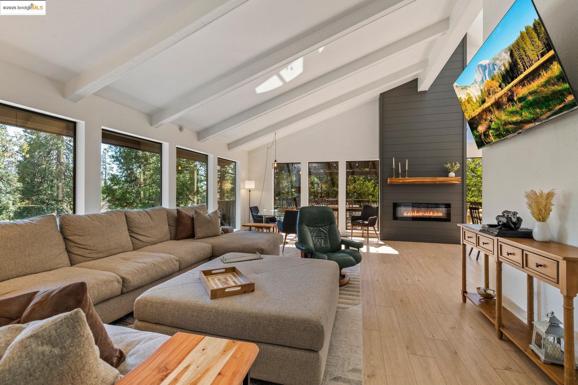 Detail Gallery Image 2 of 44 For 22296 Ponderosa Dr, Twain Harte,  CA 95383 - 3 Beds | 2 Baths
