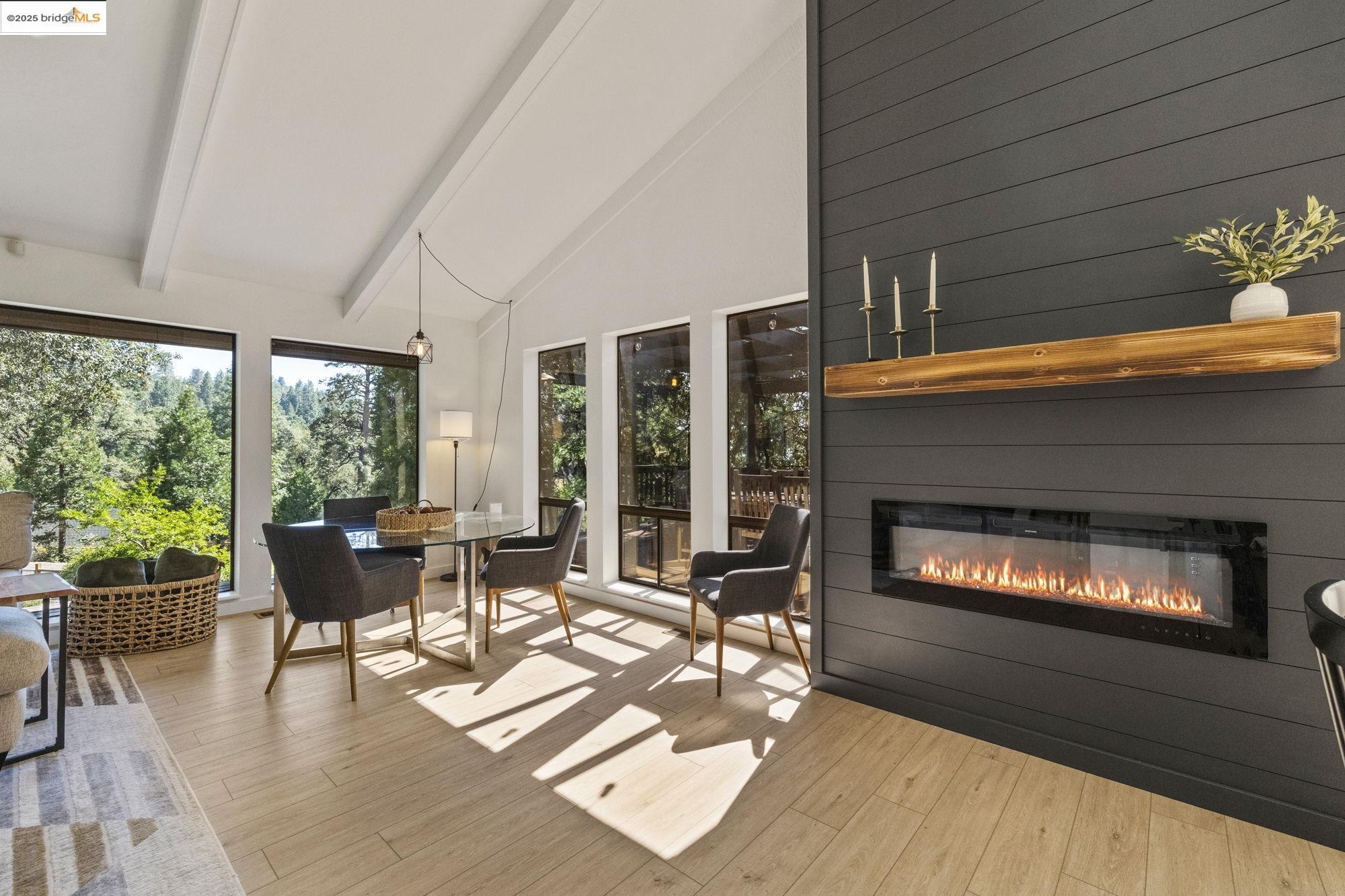 Detail Gallery Image 3 of 44 For 22296 Ponderosa Dr, Twain Harte,  CA 95383 - 3 Beds | 2 Baths