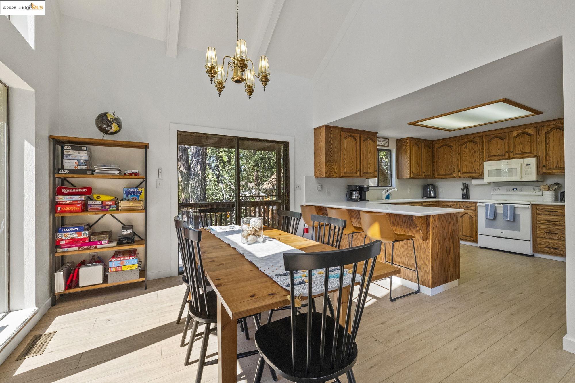 Detail Gallery Image 6 of 44 For 22296 Ponderosa Dr, Twain Harte,  CA 95383 - 3 Beds | 2 Baths