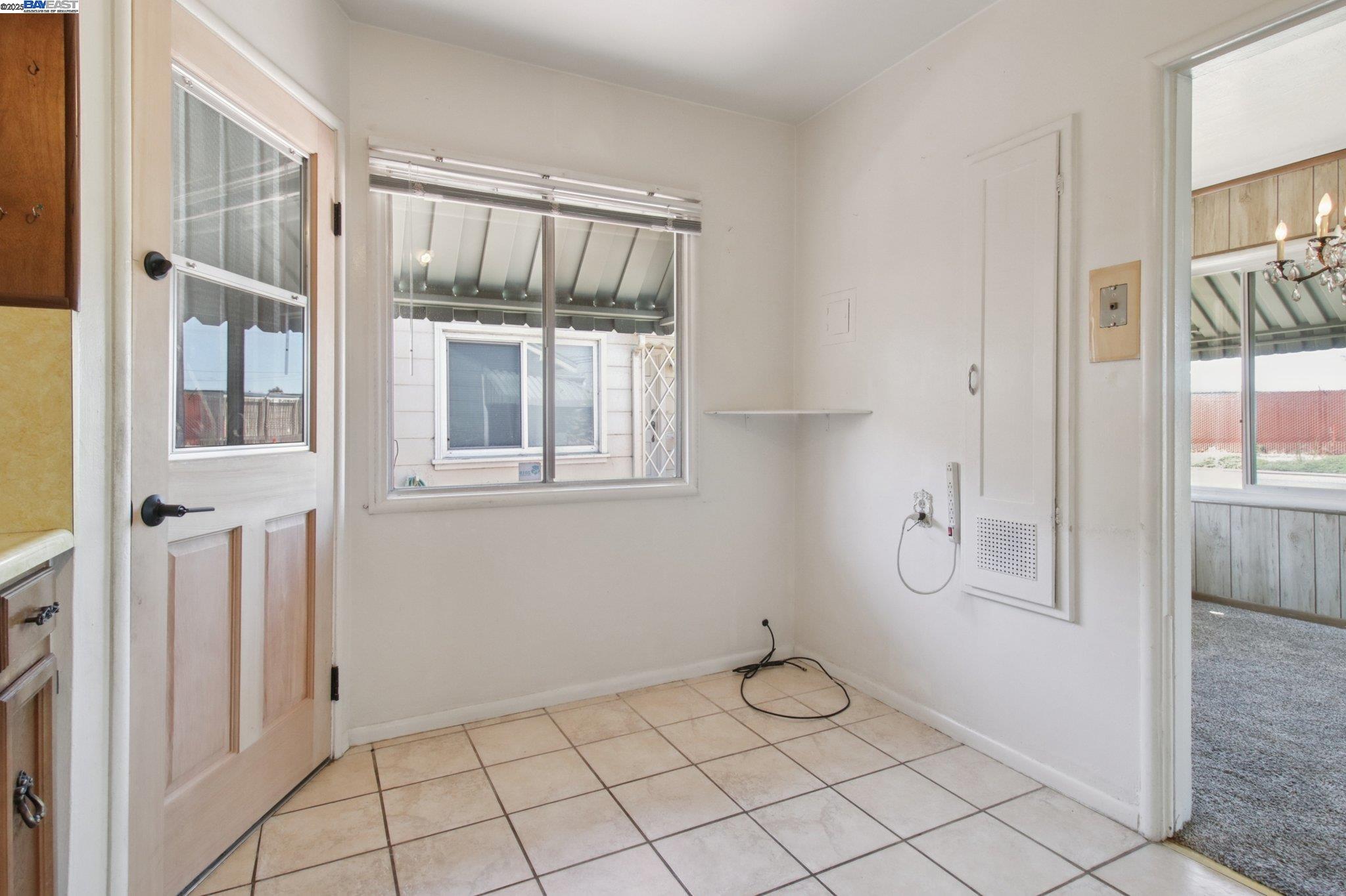 Detail Gallery Image 17 of 42 For 151 Central Ave, Alameda,  CA 94501 - 3 Beds | 1 Baths