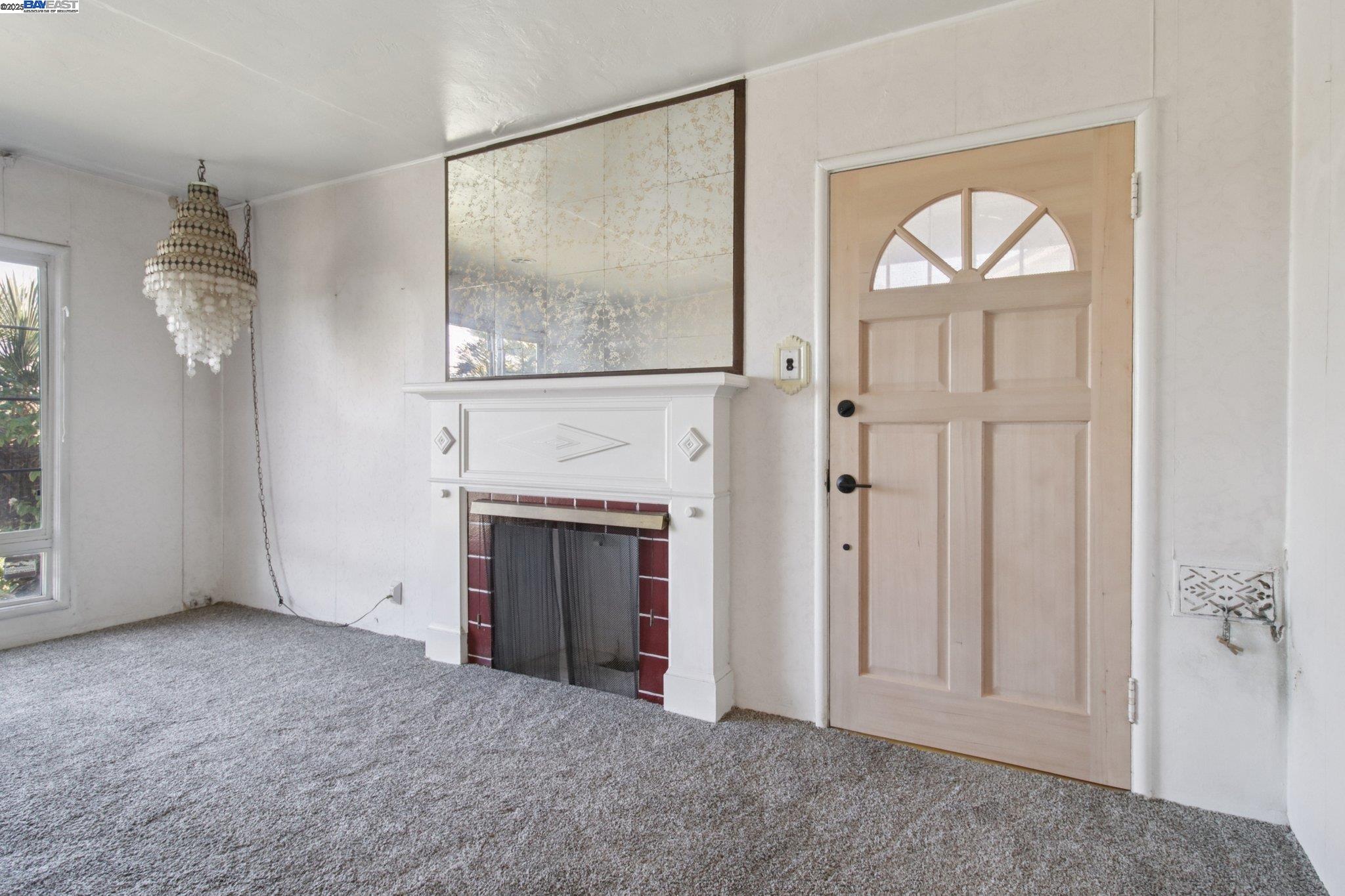 Detail Gallery Image 4 of 42 For 151 Central Ave, Alameda,  CA 94501 - 3 Beds | 1 Baths