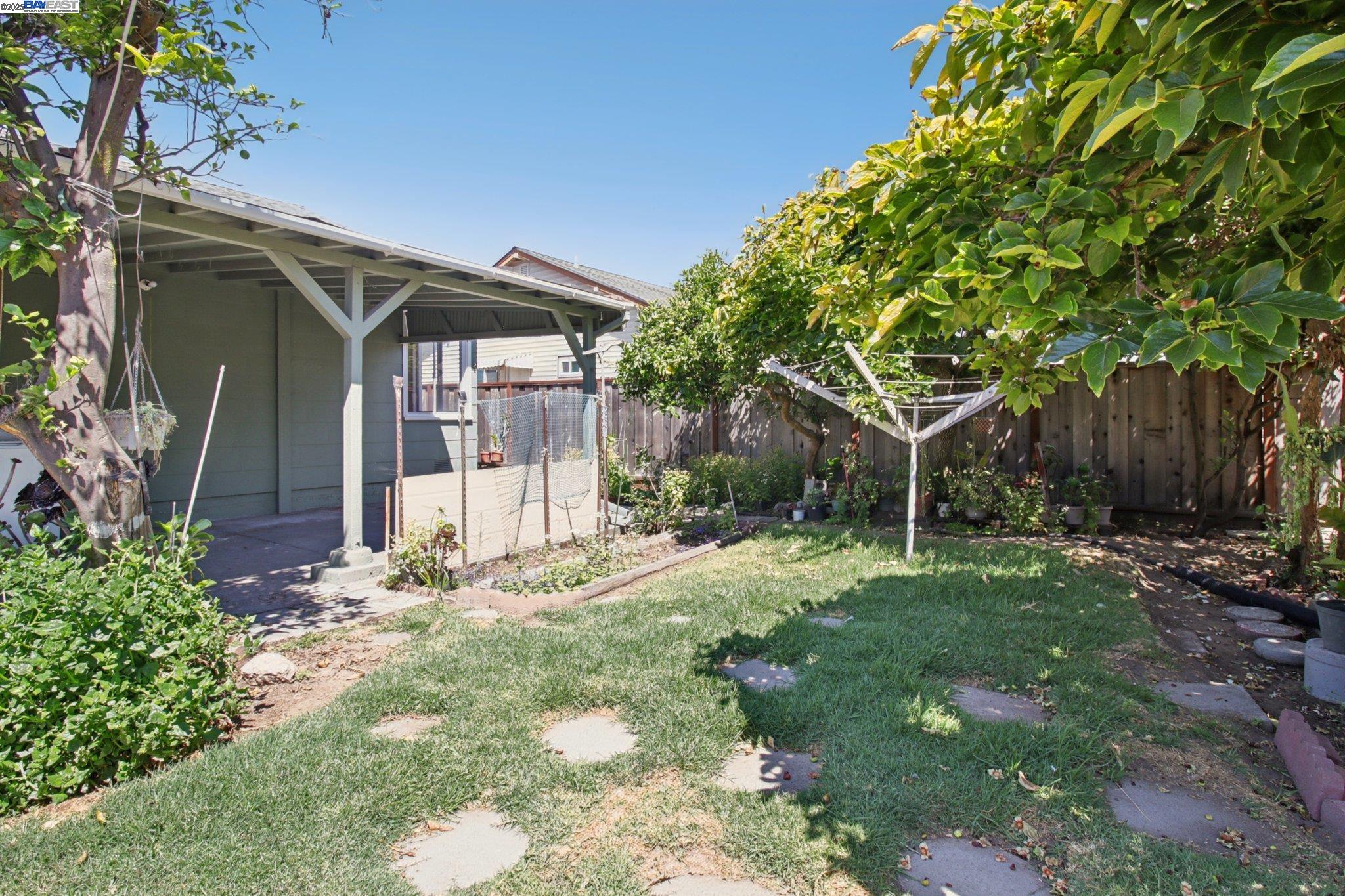 Detail Gallery Image 34 of 42 For 151 Central Ave, Alameda,  CA 94501 - 3 Beds | 1 Baths
