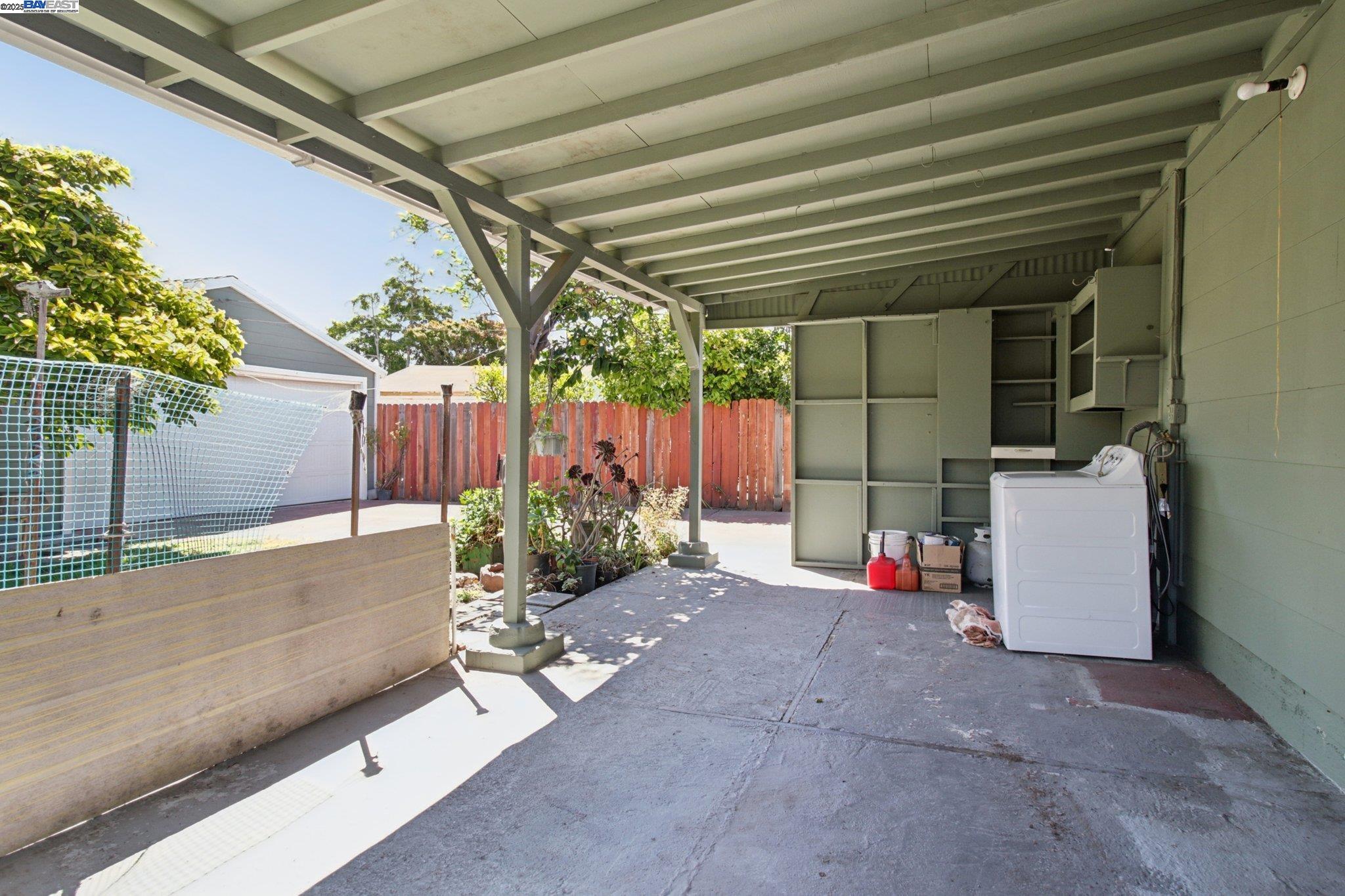 Detail Gallery Image 35 of 42 For 151 Central Ave, Alameda,  CA 94501 - 3 Beds | 1 Baths