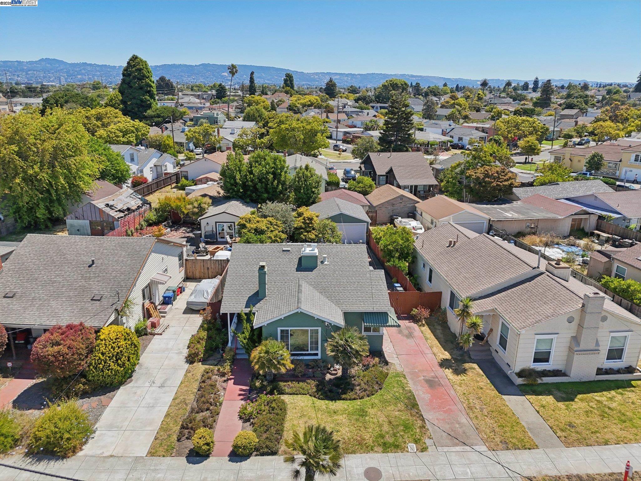 Detail Gallery Image 37 of 42 For 151 Central Ave, Alameda,  CA 94501 - 3 Beds | 1 Baths