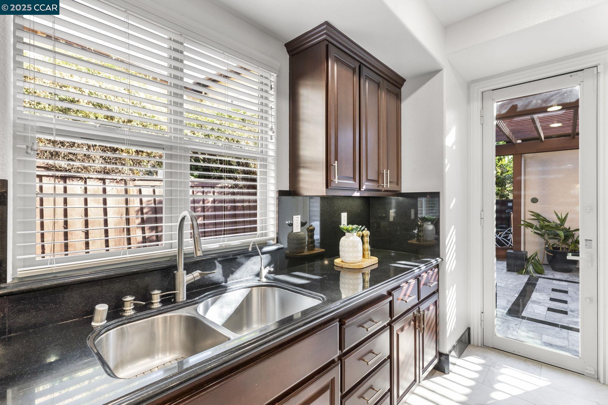 Detail Gallery Image 16 of 60 For 7509 Balmoral Way, San Ramon,  CA 94582 - 7 Beds | 5 Baths