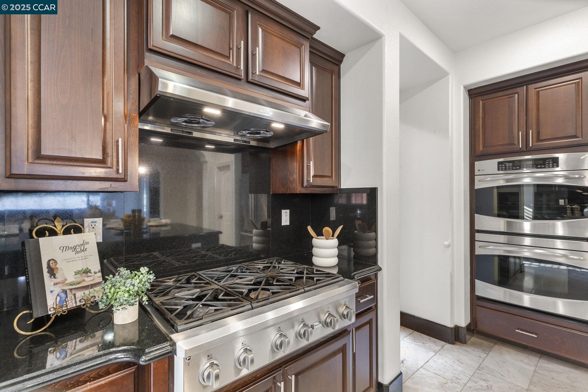 Detail Gallery Image 17 of 60 For 7509 Balmoral Way, San Ramon,  CA 94582 - 7 Beds | 5 Baths