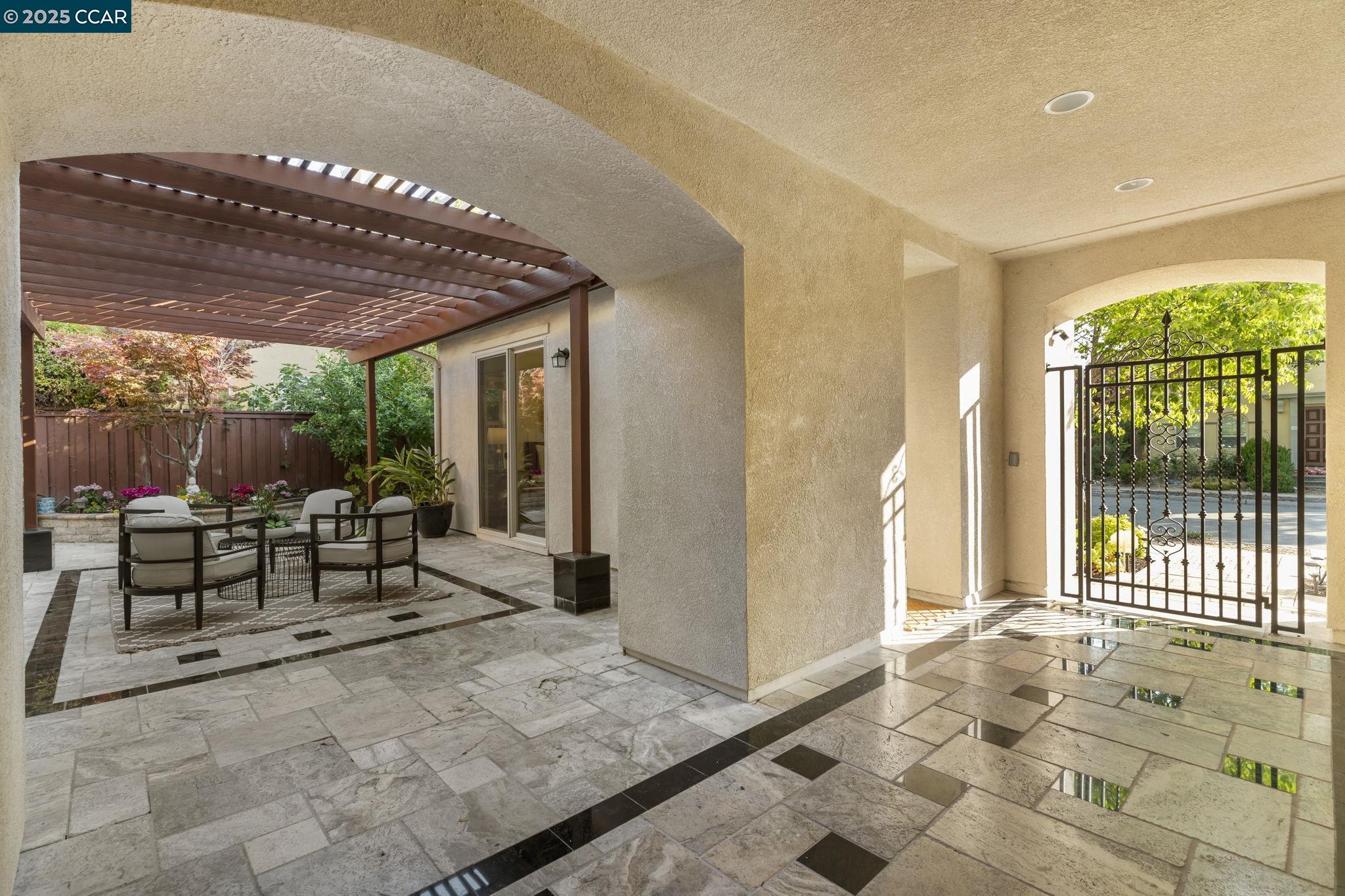 Detail Gallery Image 3 of 60 For 7509 Balmoral Way, San Ramon,  CA 94582 - 7 Beds | 5 Baths