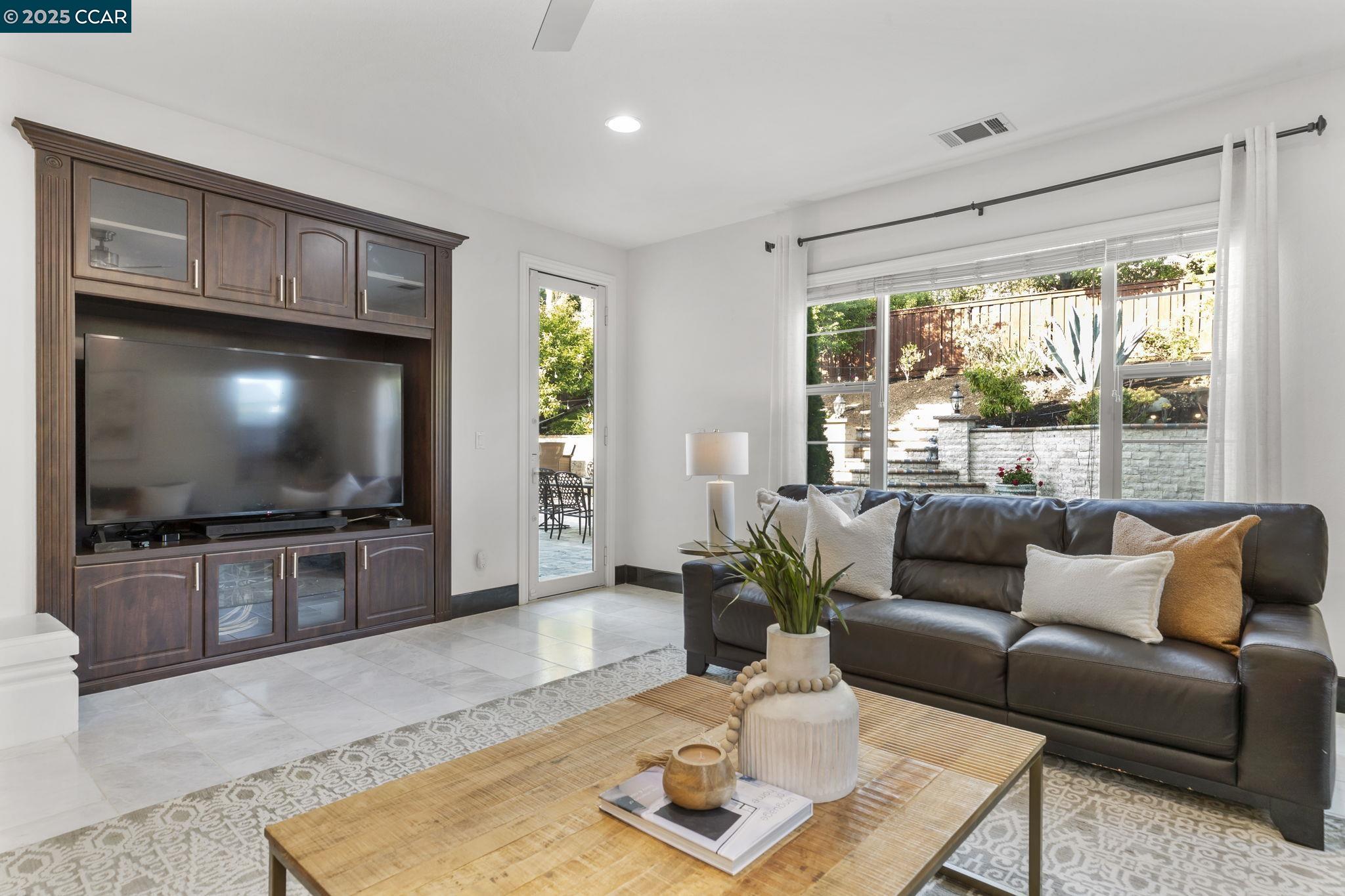 Detail Gallery Image 24 of 60 For 7509 Balmoral Way, San Ramon,  CA 94582 - 7 Beds | 5 Baths