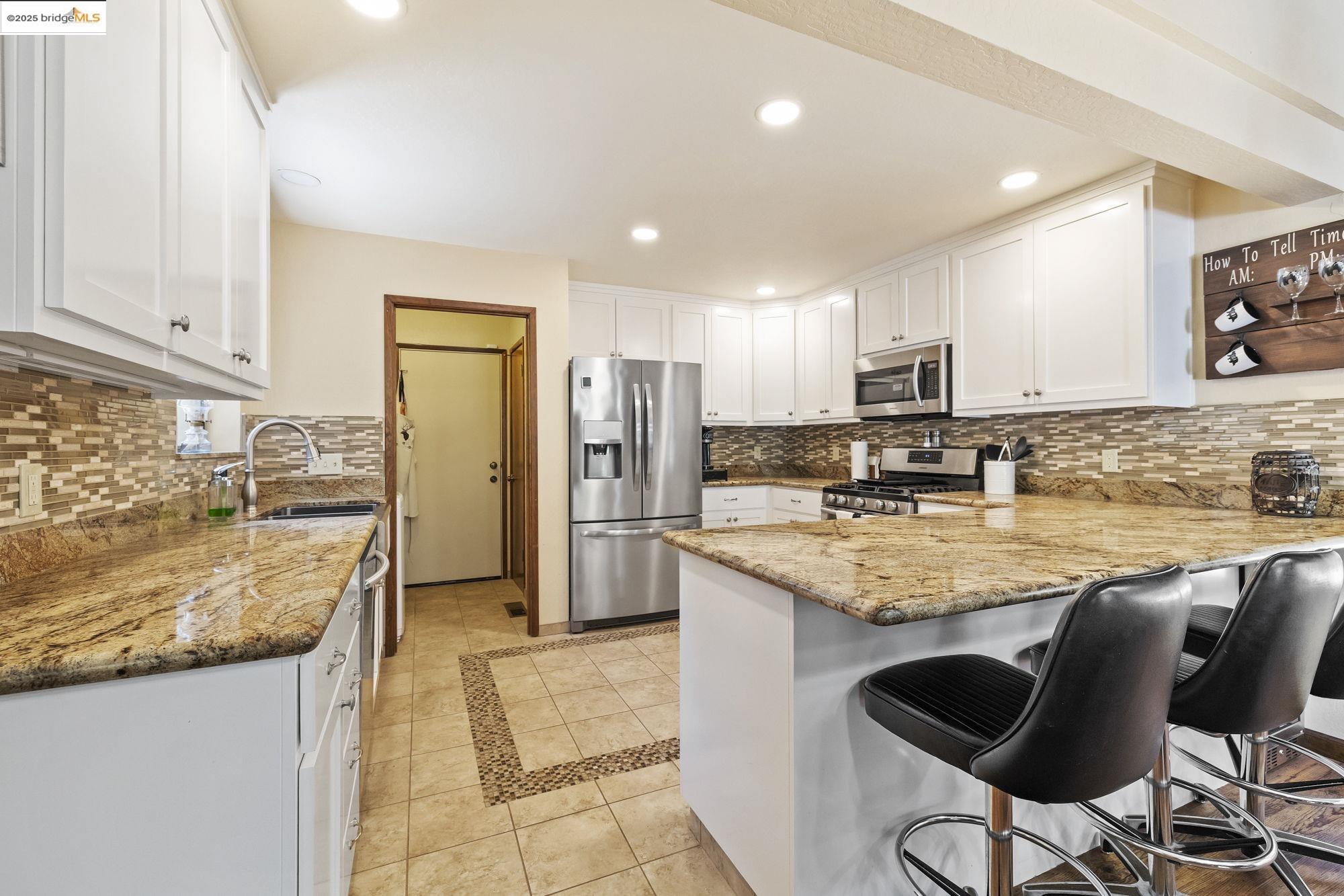 Detail Gallery Image 14 of 60 For 13048 Jackson Mill Dr, Groveland,  CA 95321 - 3 Beds | 2 Baths