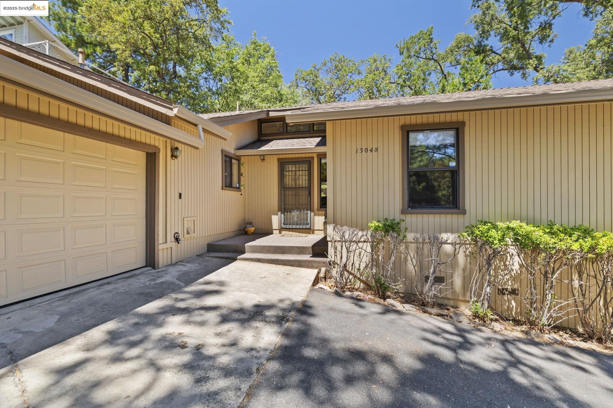 Detail Gallery Image 3 of 60 For 13048 Jackson Mill Dr, Groveland,  CA 95321 - 3 Beds | 2 Baths