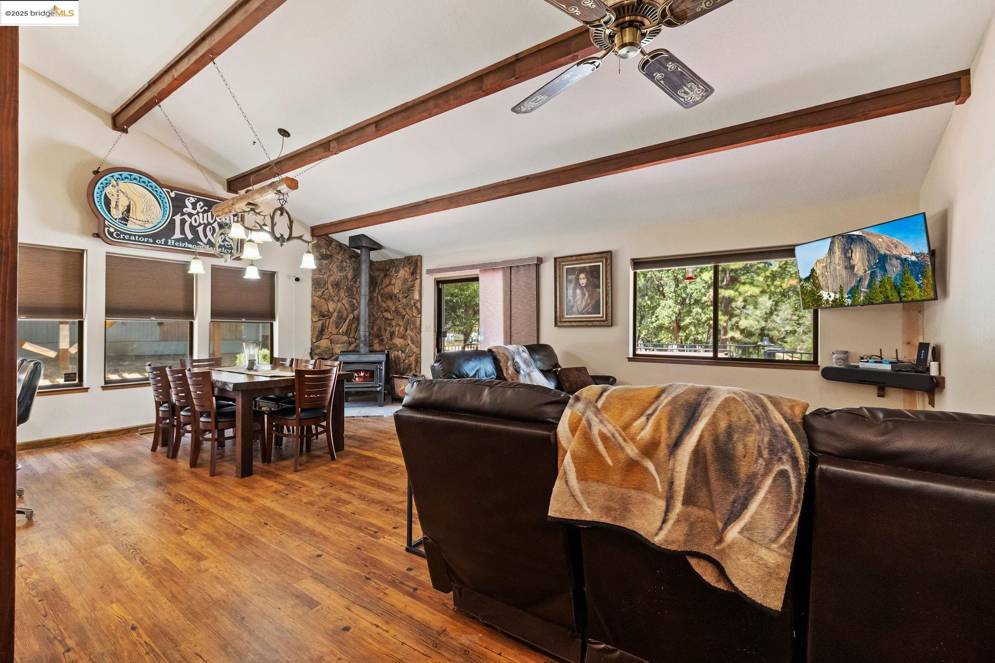 Detail Gallery Image 6 of 60 For 13048 Jackson Mill Dr, Groveland,  CA 95321 - 3 Beds | 2 Baths