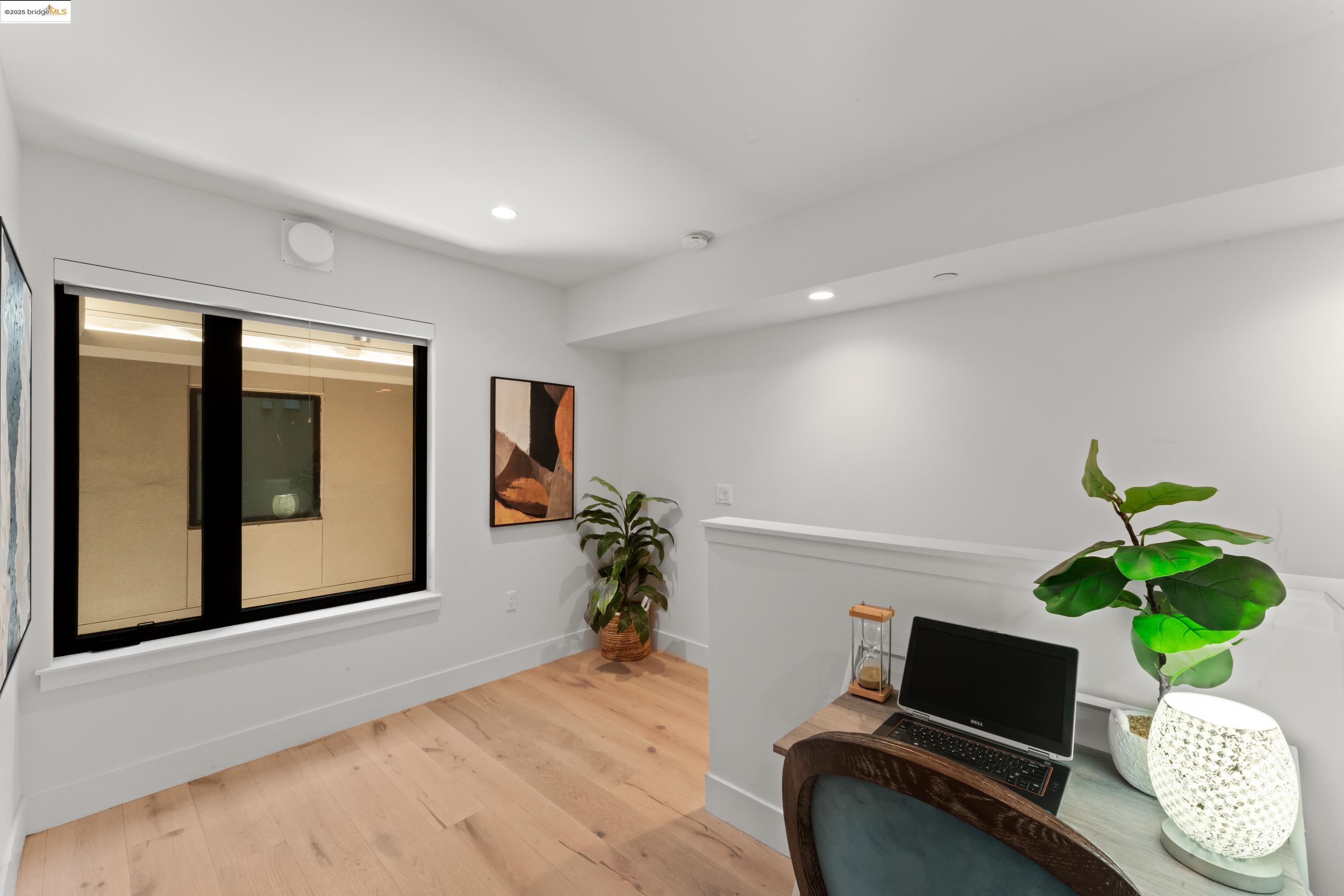 Detail Gallery Image 16 of 49 For 2747 San Pablo Avenue #217,  Berkeley,  CA 94702 - 1 Beds | 1/1 Baths
