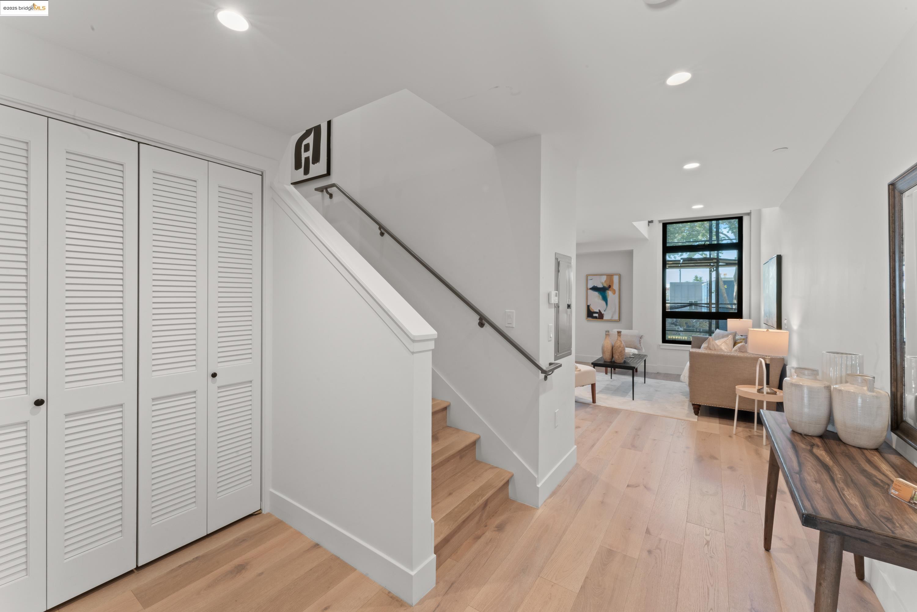 Detail Gallery Image 8 of 49 For 2747 San Pablo Avenue #217,  Berkeley,  CA 94702 - 1 Beds | 1/1 Baths