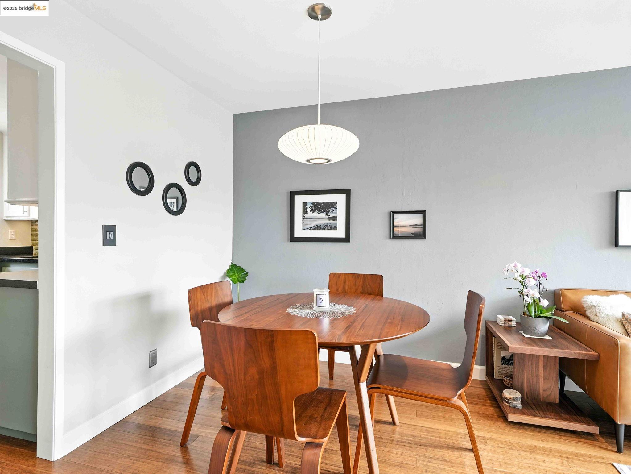 Photo #2: 41105430 Listing 