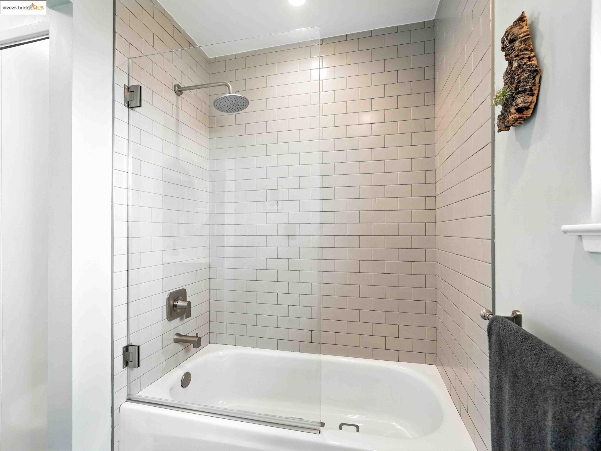 Photo #17: 41105430 Listing: Photo #17