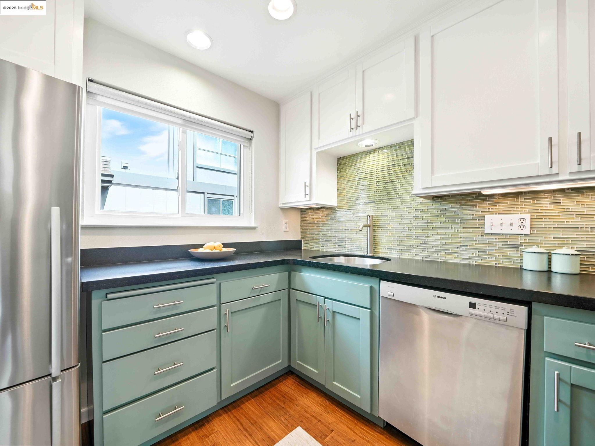 Photo #6: 41105430 Listing 