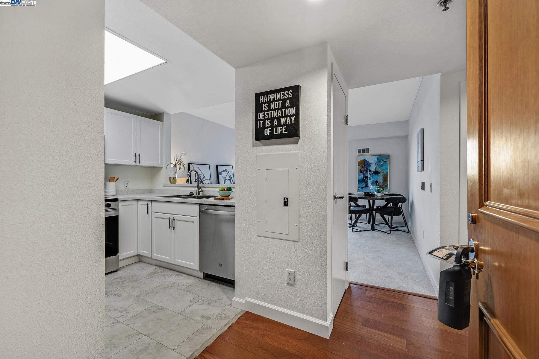 Detail Gallery Image 2 of 16 For 988 Franklin St #312,  Oakland,  CA 94607 - 1 Beds | 1 Baths