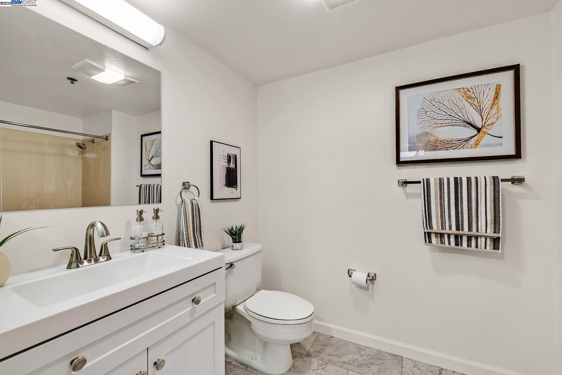 Detail Gallery Image 8 of 16 For 988 Franklin St #312,  Oakland,  CA 94607 - 1 Beds | 1 Baths