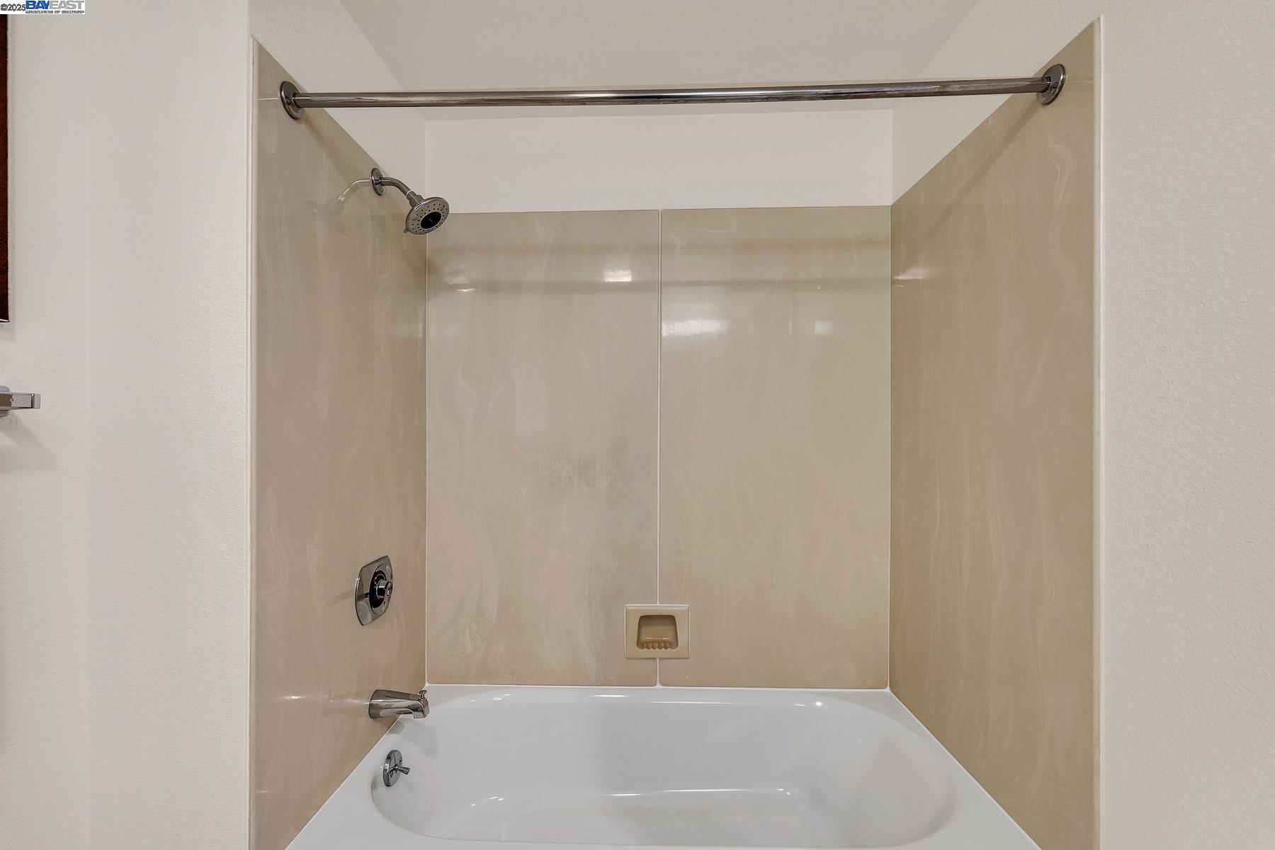 Detail Gallery Image 9 of 16 For 988 Franklin St #312,  Oakland,  CA 94607 - 1 Beds | 1 Baths