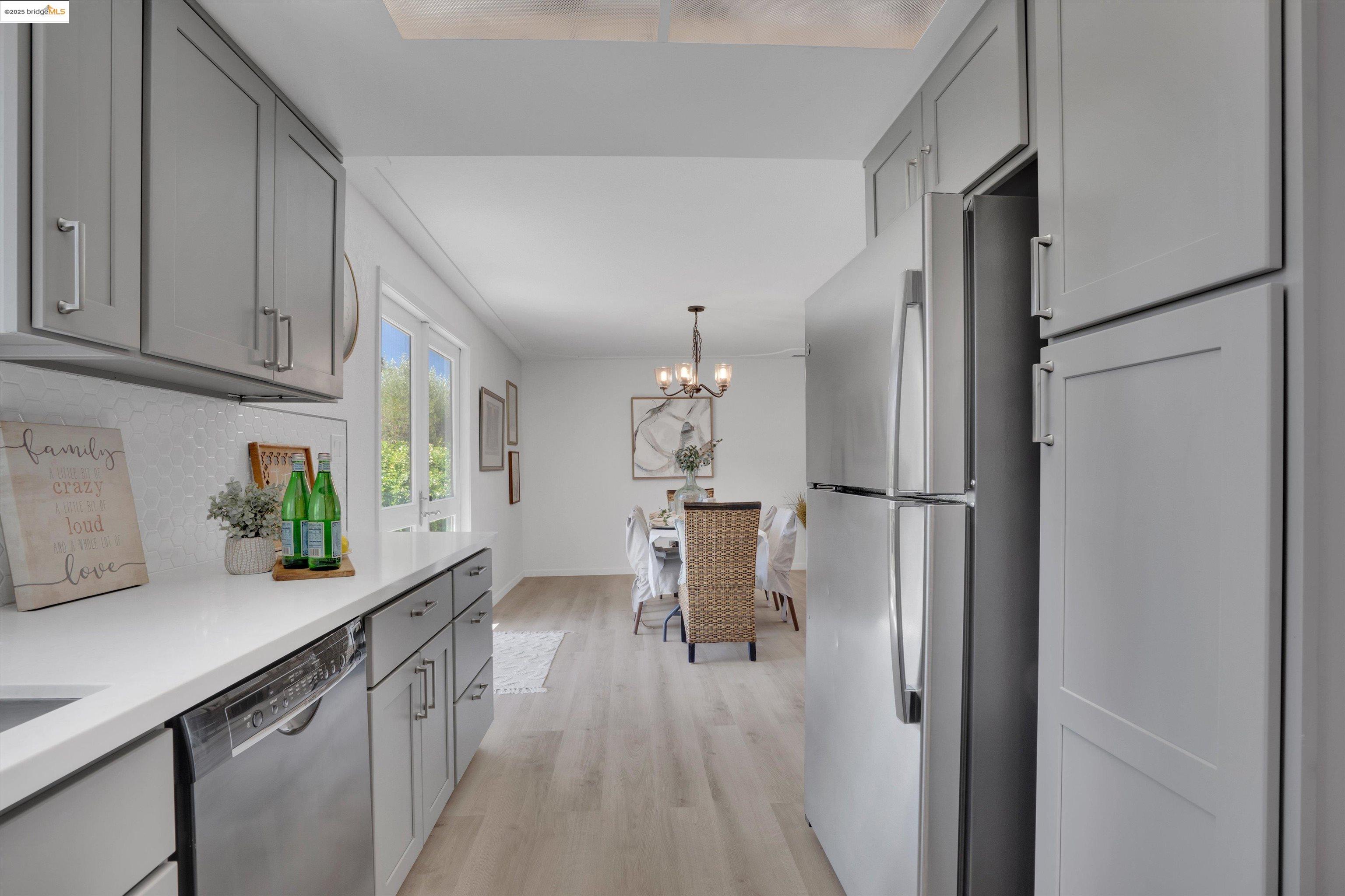 Detail Gallery Image 11 of 37 For 355 Appian Way, Union City,  CA 94587 - 5 Beds | 2 Baths