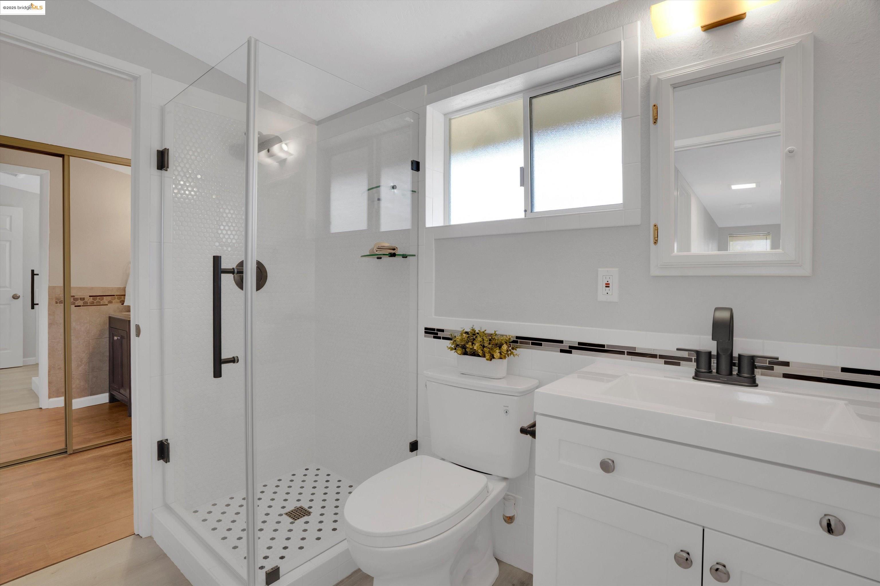 Detail Gallery Image 21 of 37 For 355 Appian Way, Union City,  CA 94587 - 5 Beds | 2 Baths